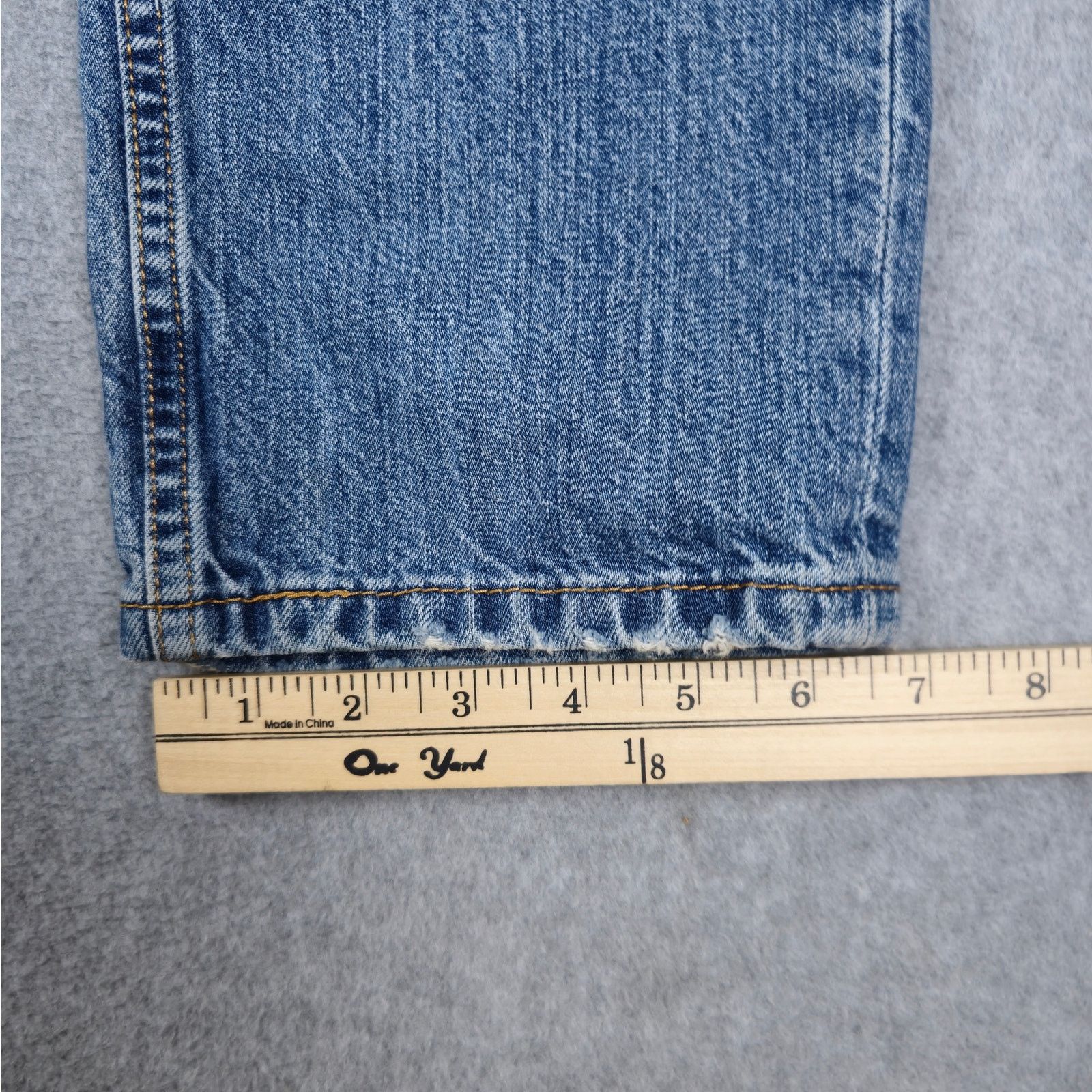 Levi's Levi's Mens 33x34 Straight Leg Distressed Jeans Size US 33 - 16 Thumbnail