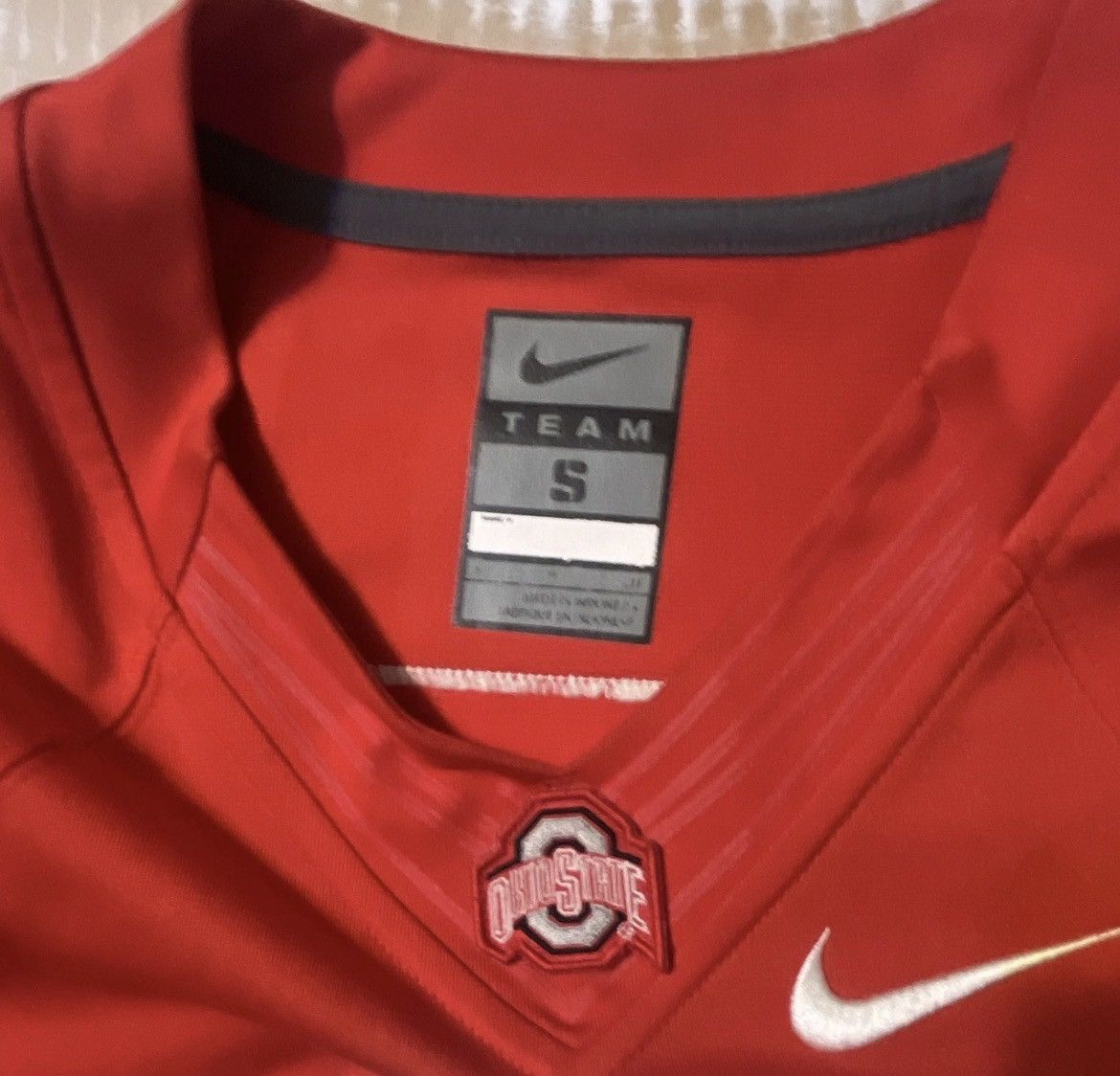 Nike Nike Ohio State Buckeyes Football Jersey (Fits Like Medium) Size US M / EU 48-50 / 2 - 3 Thumbnail