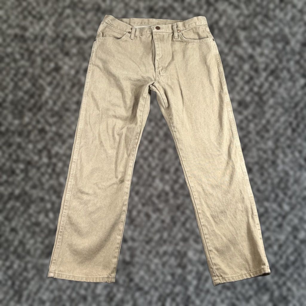 Wrangler Wrangler 1013MWZ Jeans Mens Tan Classic Straight Leg Denim 36x30 Size US 28 / EU 44 - 1 Thumbnail