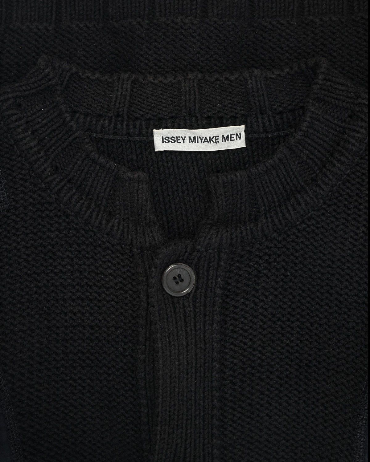 Issey Miyake Autumn Winter 2000 Issey Miyake Men knit cardigan Size US M / EU 48-50 / 2 - 3 Thumbnail
