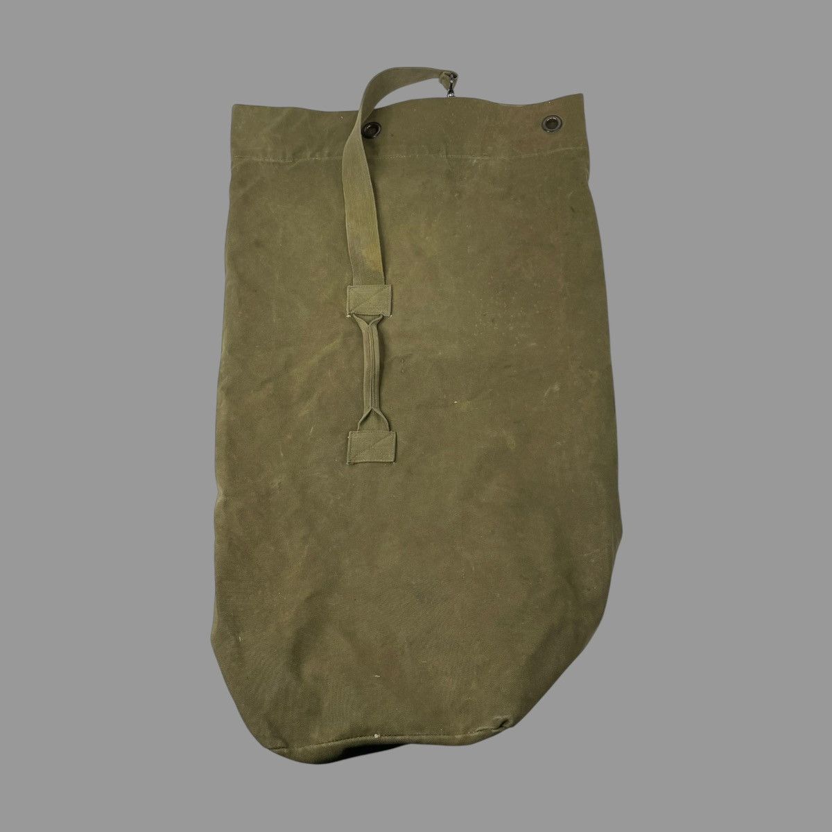 Vintage Vintage 1950s military duffle bag Size ONE SIZE - 1 Thumbnail