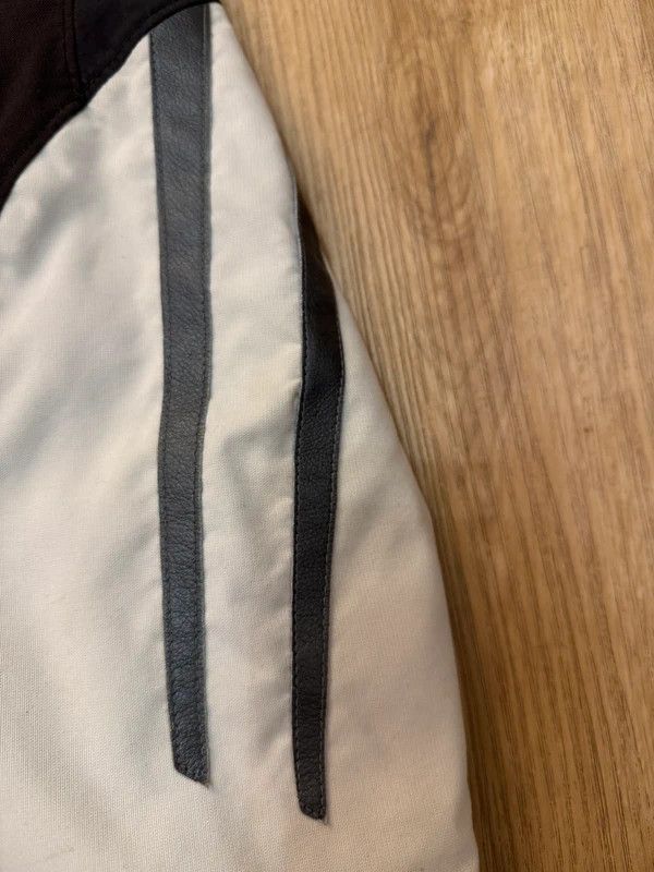 Dainese Dainese Safety Equipment D-Tec Ski Snowboard Jacket size L Size US L / EU 52-54 / 3 - 8 Thumbnail