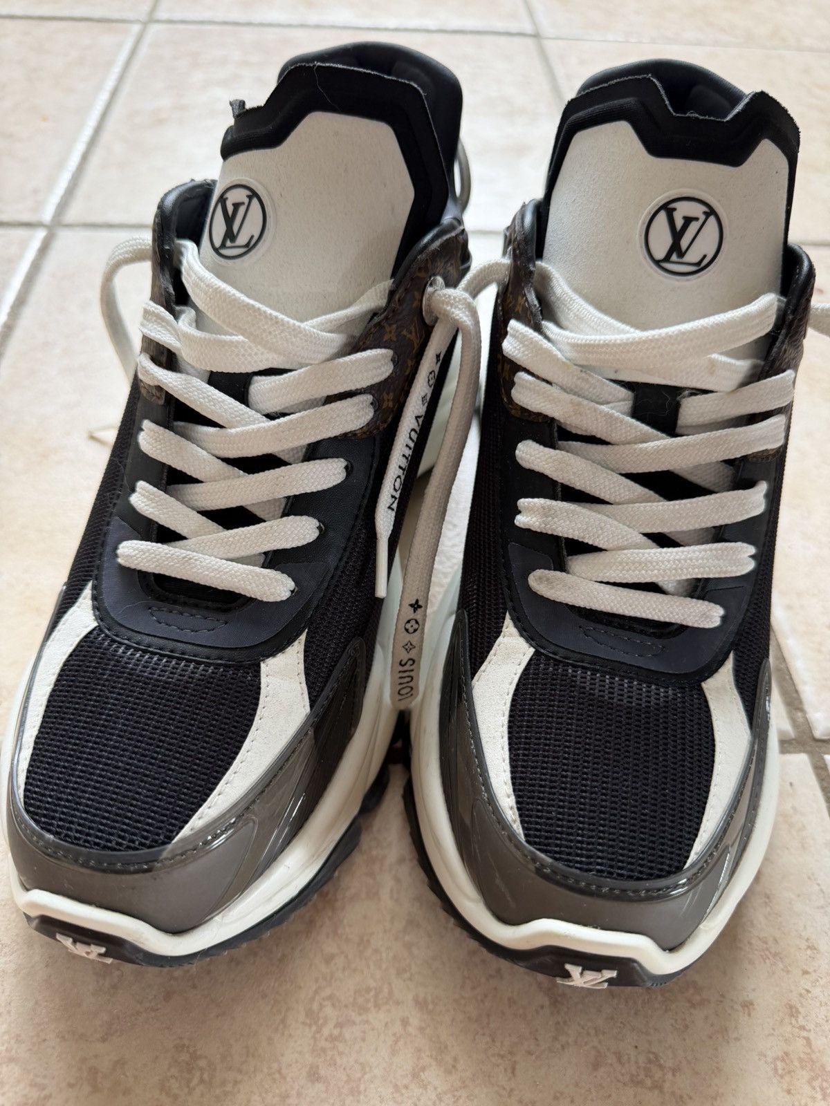 Louis Vuitton Louis Vuitton Run 55 sneakers Size US 8.5 / IT 38.5 - 4 Thumbnail