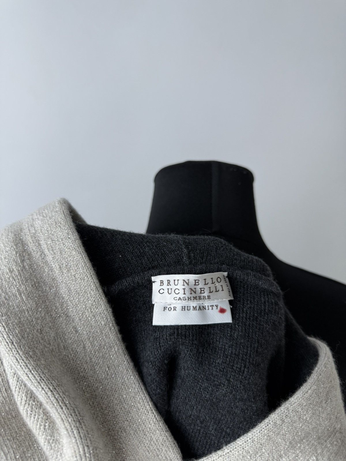 Brunello Cucinelli Brunello Cucinelli Shimmer Cashmere Monili Hood Capes Poncho Size M / US 6-8 / IT 42-44 - 11 Thumbnail