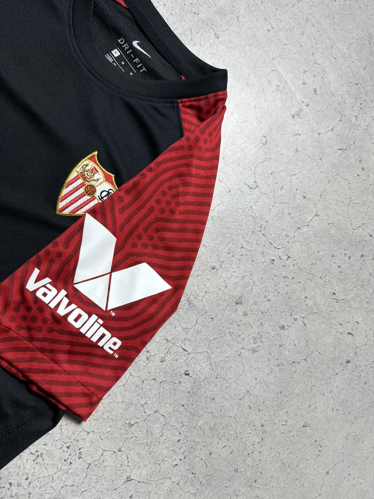Nike Nike FC Sevilla Vintage Soccer Jersey Size US M / EU 48-50 / 2 - 6 Thumbnail