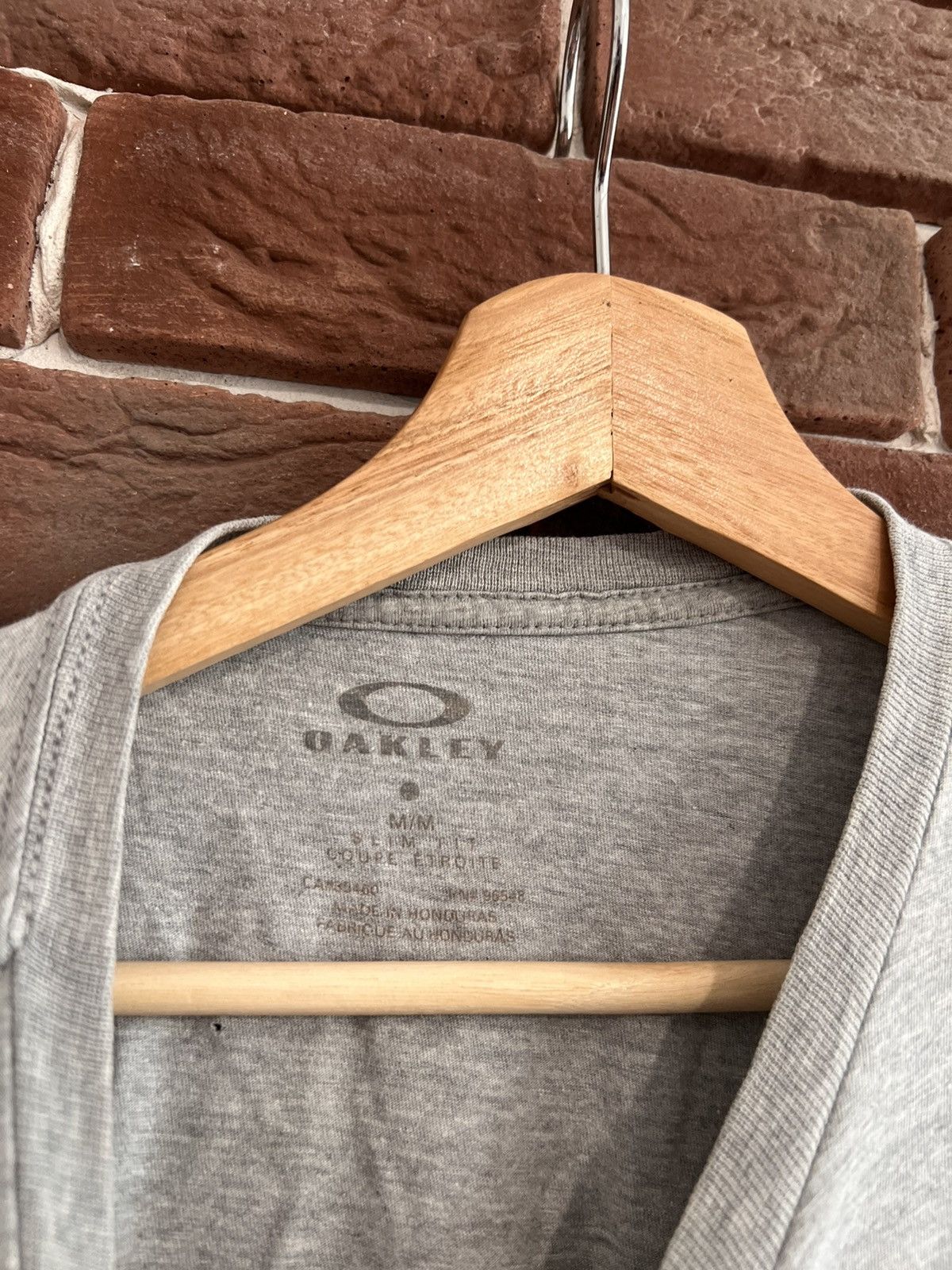 Oakley Oakley Vintage Y2k Tshirt Classic Logo Hype Streetwear Mediu Size US M / EU 48-50 / 2 - 4 Thumbnail