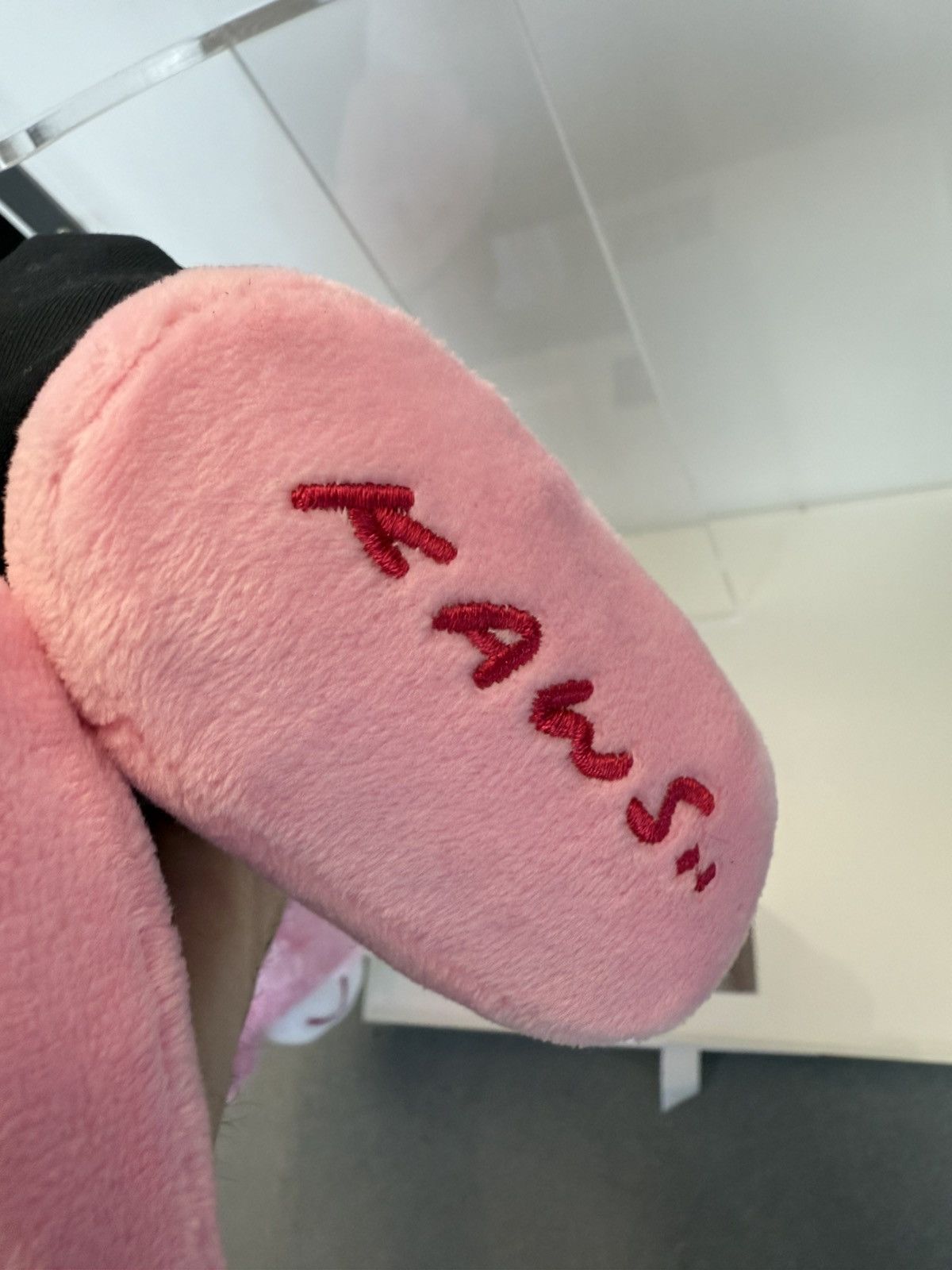 Dior × Kaws 2019 Kaws BFF Dior Plush Set Of 2 Pink & Black Size ONE SIZE - 21 Thumbnail