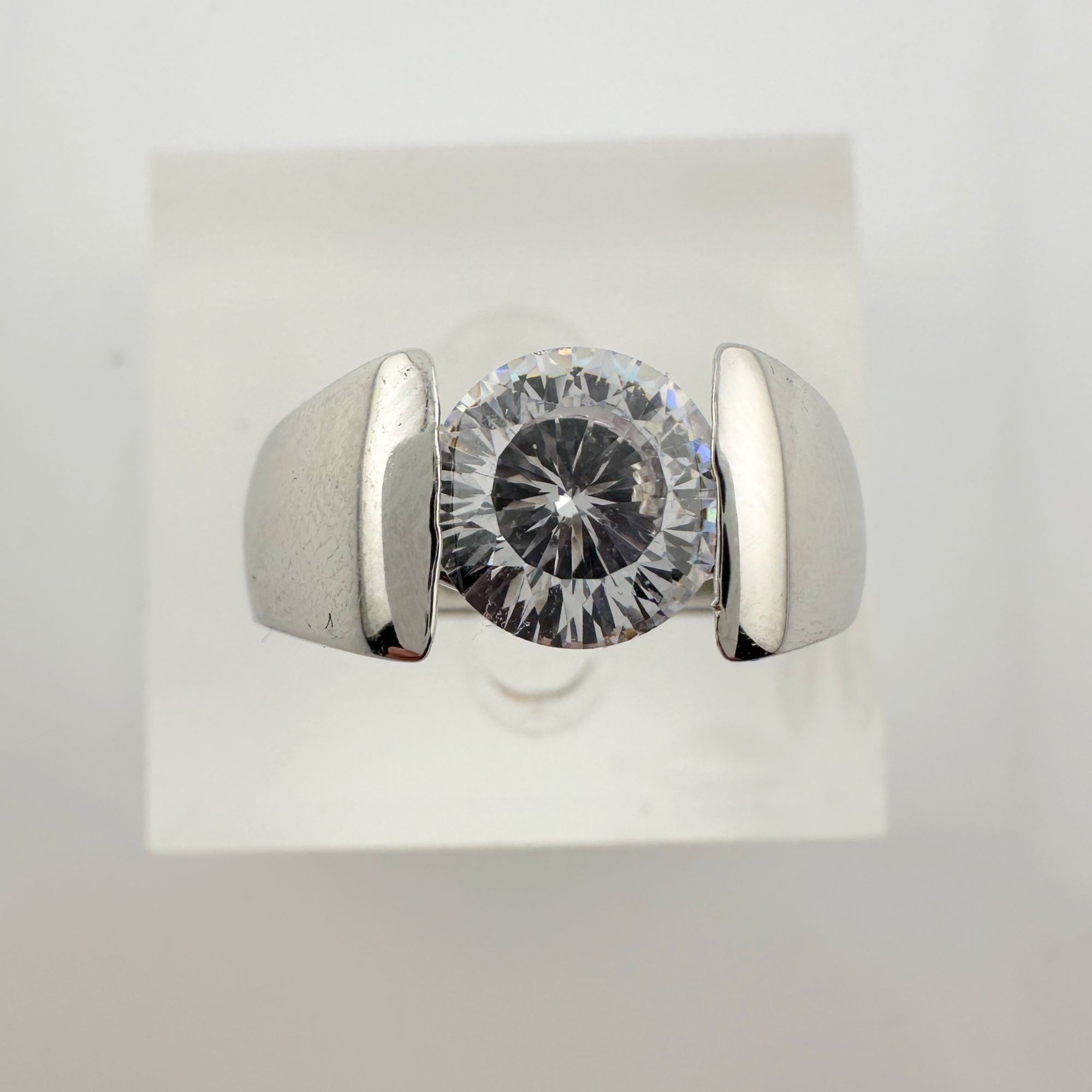 Other Shimmering and Beautiful 2.00 Carat DiamondLite Solitaire Size ONE SIZE - 12 Thumbnail