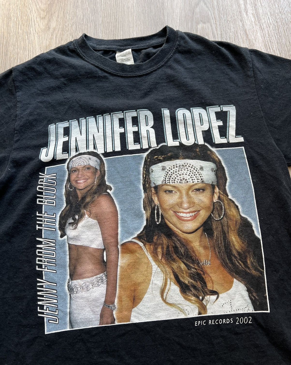 Band Tees × Jennifer Lopez × Vintage Vintage 2002 Jennifer Lopez T-Shirt tee Size US S / EU 44-46 / 1 - 2 Thumbnail