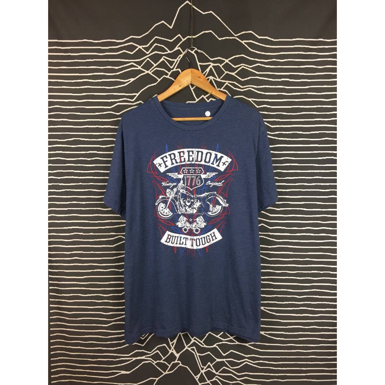 Vintage Americana Freedom Built Tough Classic Motorcycle Graphic Tee Size US XXL / EU 58 / 5 - 2 Thumbnail