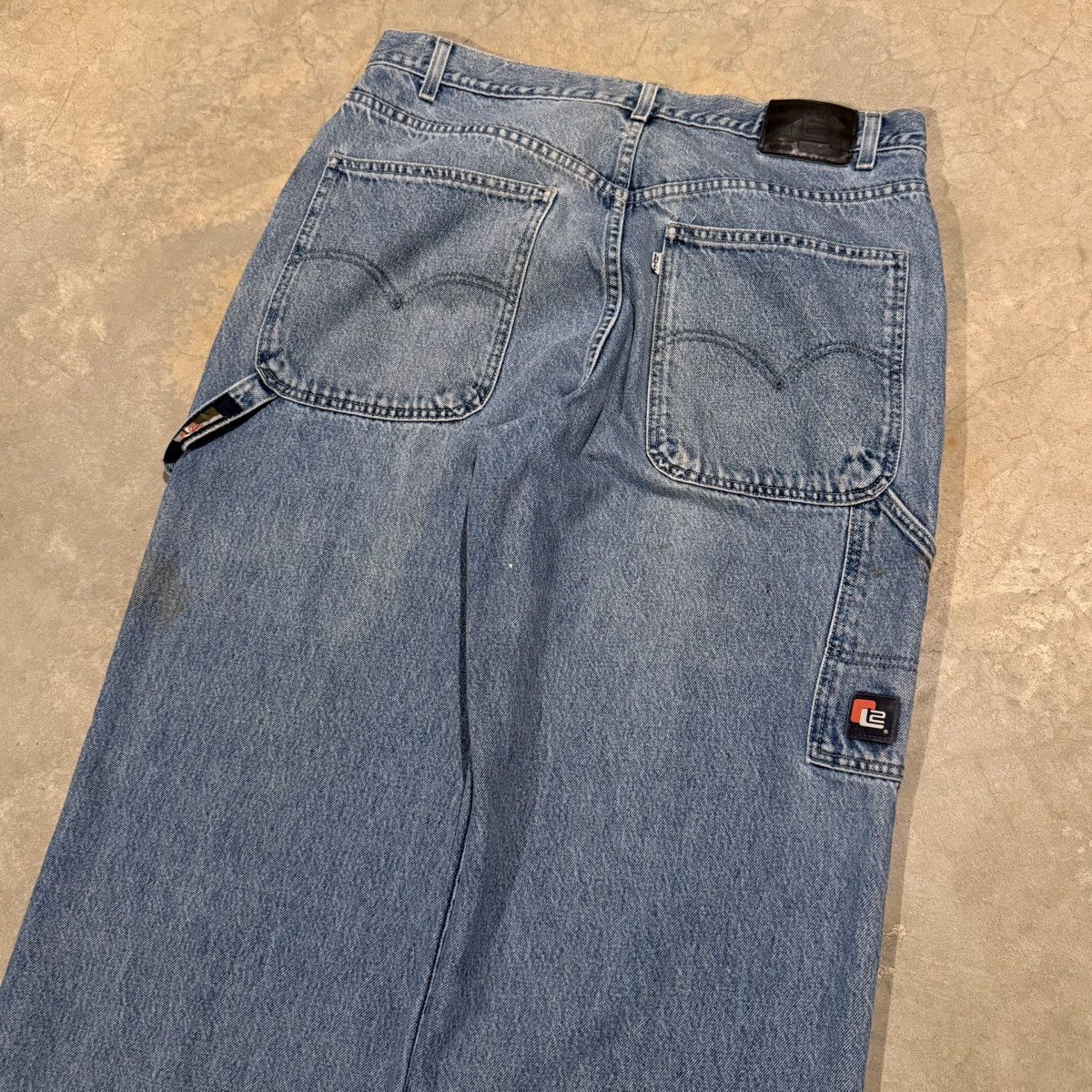 Levi's 1990s Levi’s L2 Silver Tab Distressed Baggy Carpenter Jeans Size US 36 / EU 52 - 4 Thumbnail