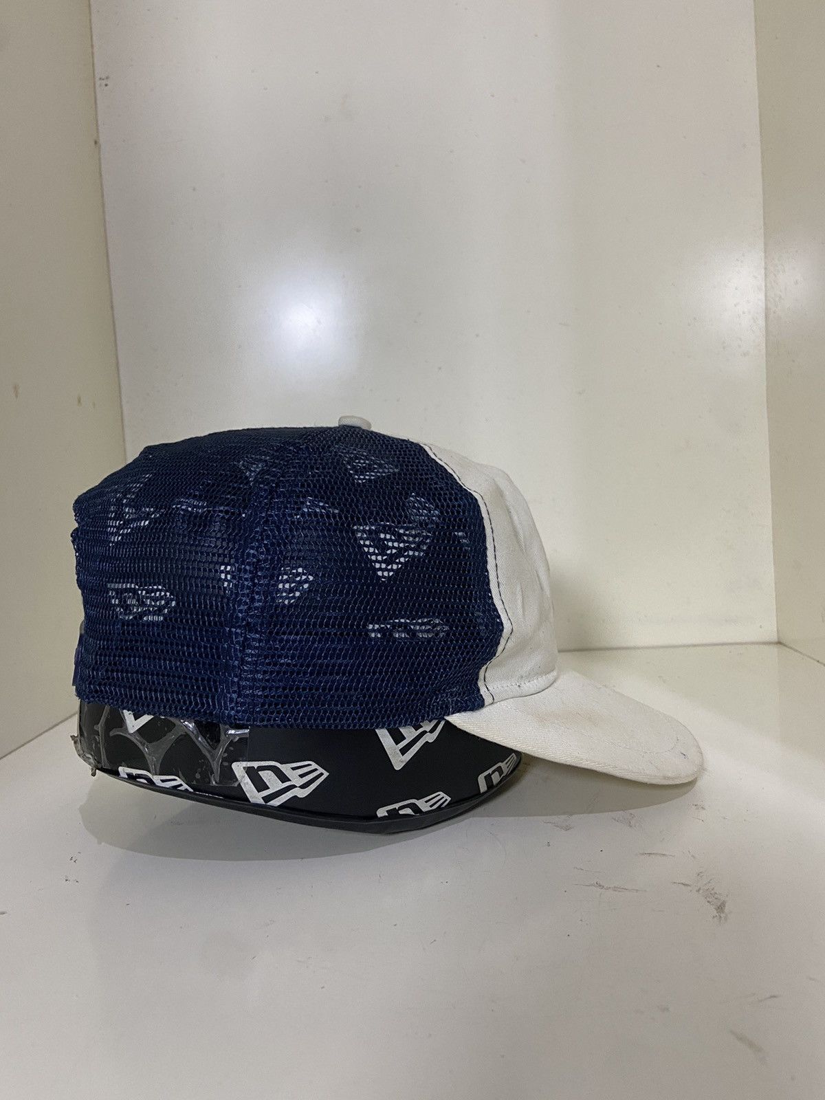 Japanese Brand VTG Y2K CAPTIV 8 SUPPLY like patagonia trucker hat Size ONE SIZE - 6 Thumbnail