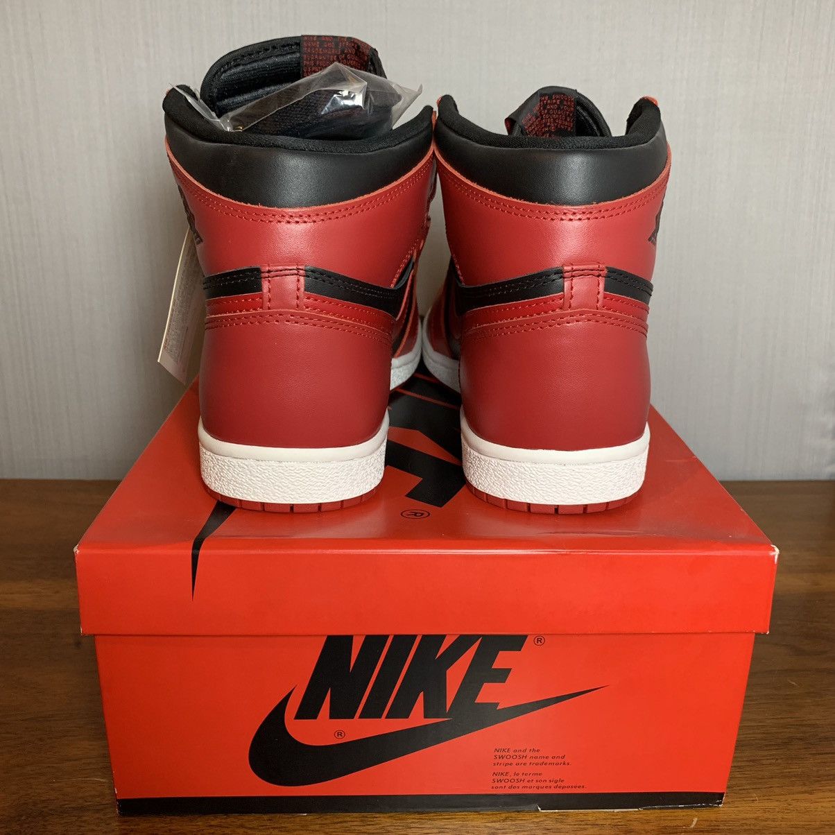 Jordan Brand Jordan 1 Retro High 85 Varsity Red Size US 11 / EU 44 - 12 Thumbnail