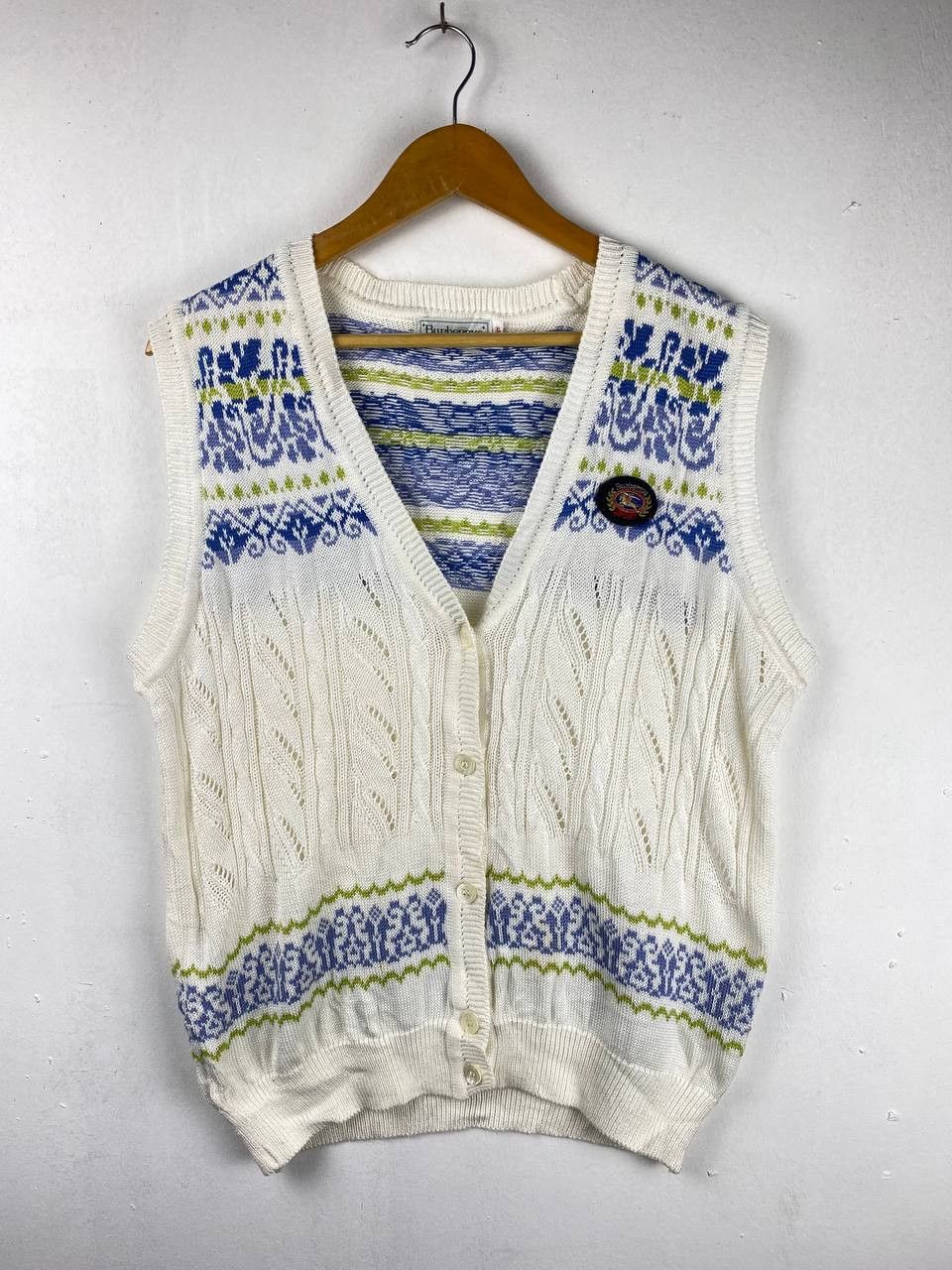 Burberry vintage burberrys knitted vest very nice design Size US L / EU 52-54 / 3 - 1 Thumbnail