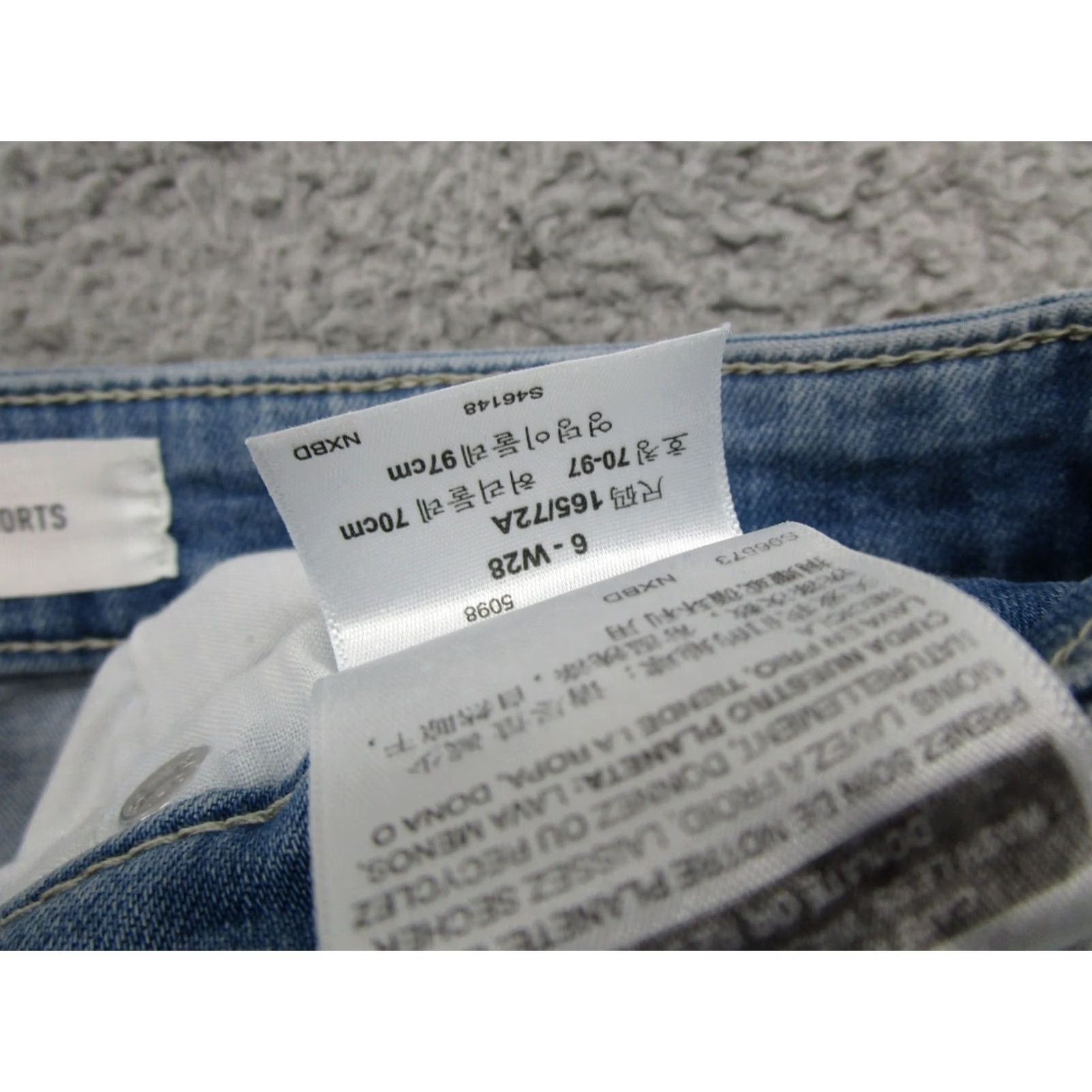 Levi's Levi's Signature High Rise Raw Hem Cut Off Women's Denim Shorts W28 Size 6 Blue Cotton Denim 90s Retro Pockets Button Zipper Size 28" / US 6 / IT 42 - 4 Thumbnail