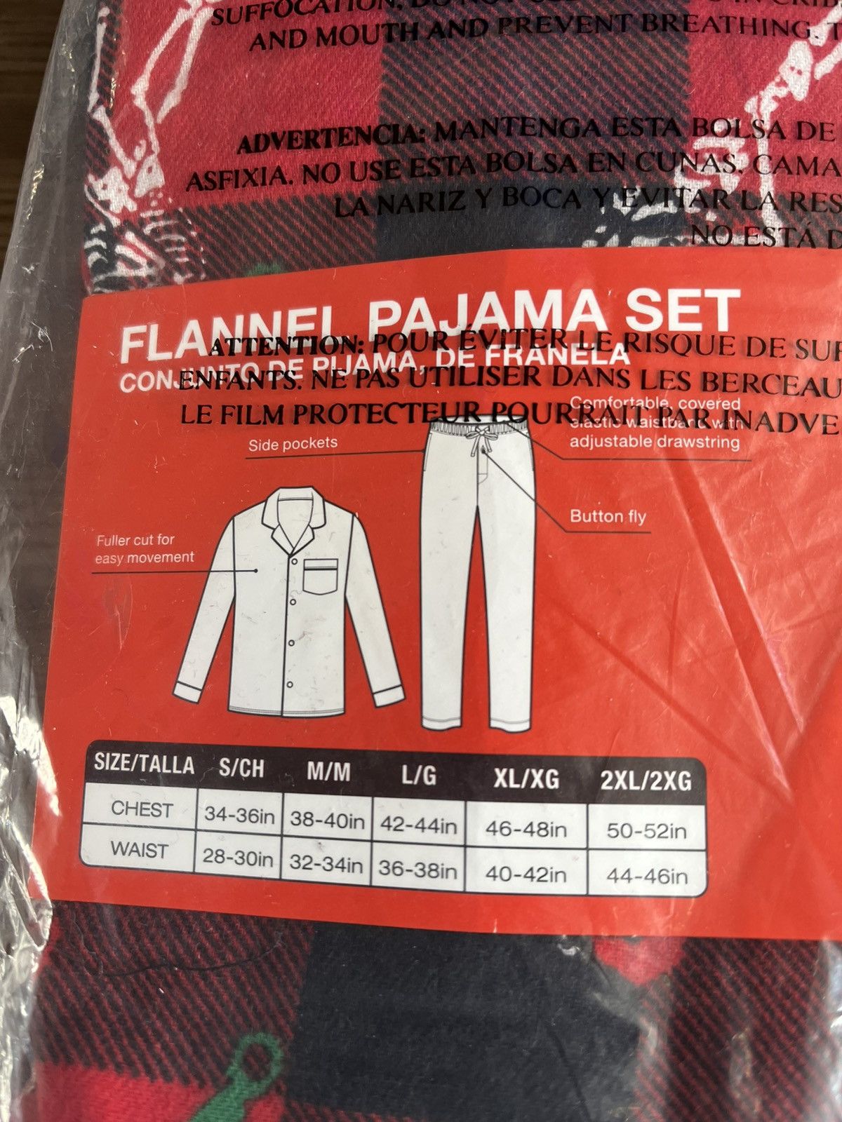 Hanes × Supreme Supreme Hanes Holiday Pajama Set Plaid Size Medium (FW25) Size ONE SIZE - 4 Thumbnail