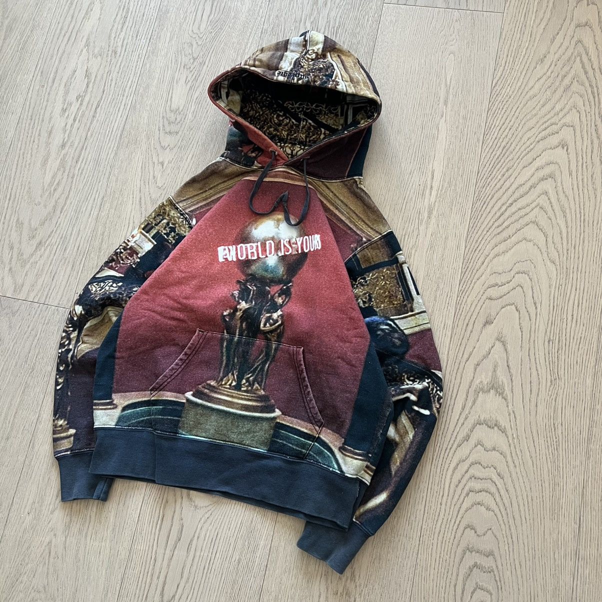 Supreme Supreme X Scarface FW2017 ”The World Is Yours” Hoodie Rare Size US M / EU 48-50 / 2 - 2 Thumbnail