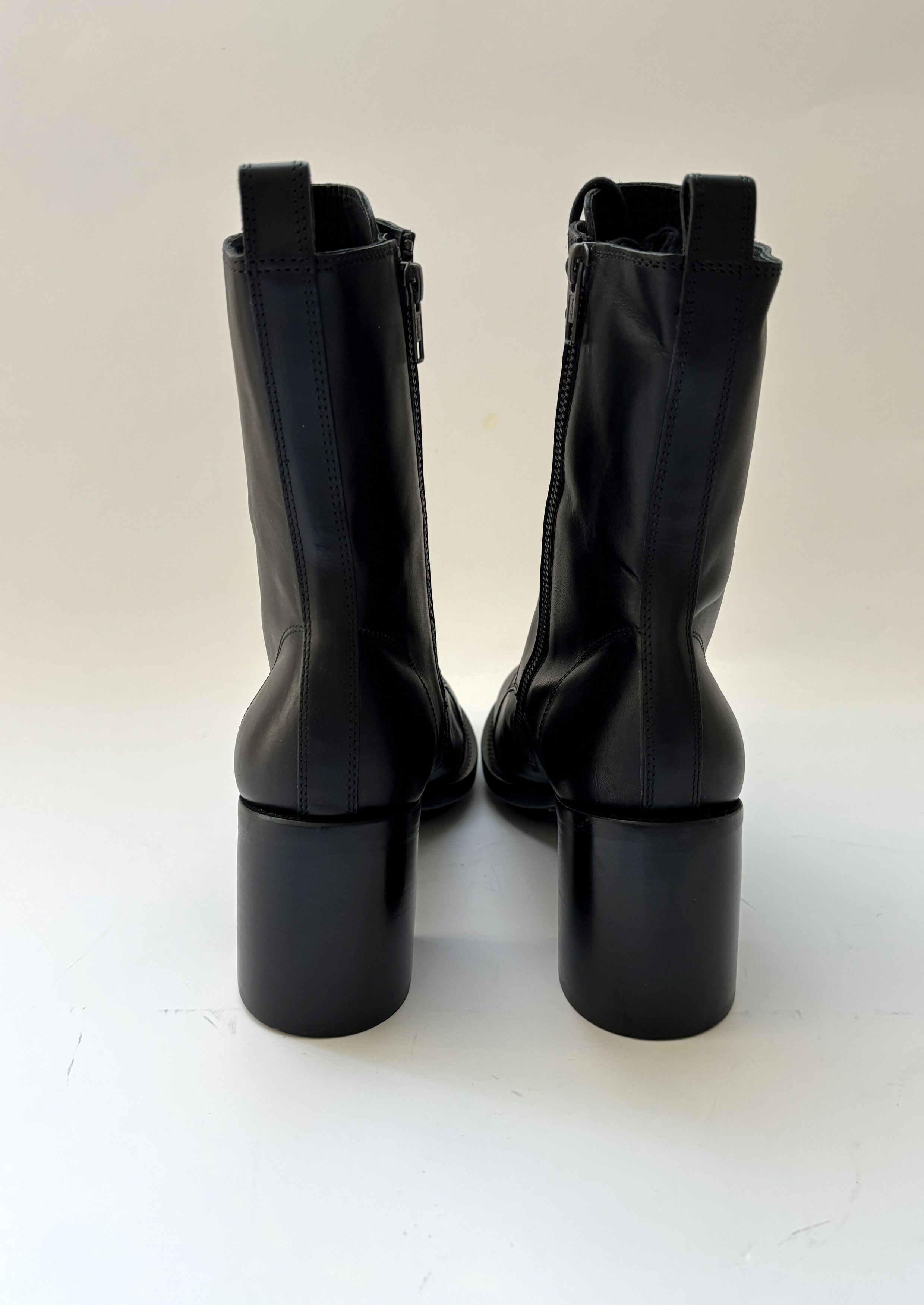 Ann Demeulemeester ⚡️QUICK SALE⚡️Ann Demeulemeester Black Lace Up Low Boots Size US 8.5 / IT 38.5 - 6 Thumbnail