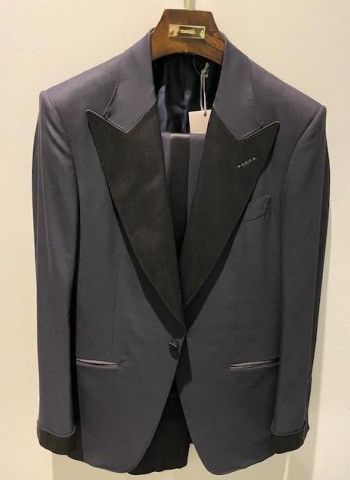 o1w1db10125 21MH44 Atticus Suit in Navy