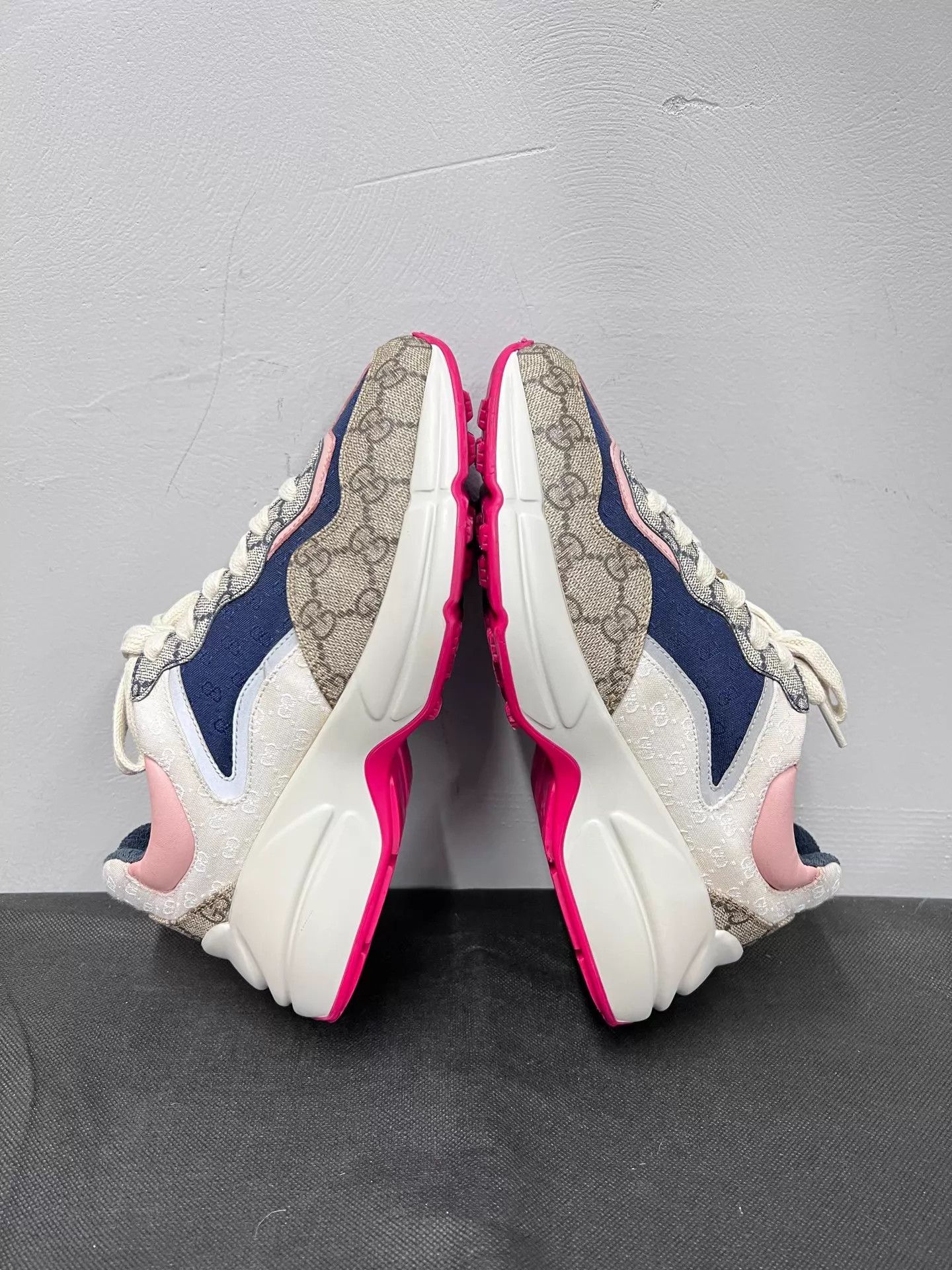 Gucci Gucci Rhyton GG Low-Top Dad Sneaker 37.5 Excellent Size US 7 / IT 37 - 6 Thumbnail