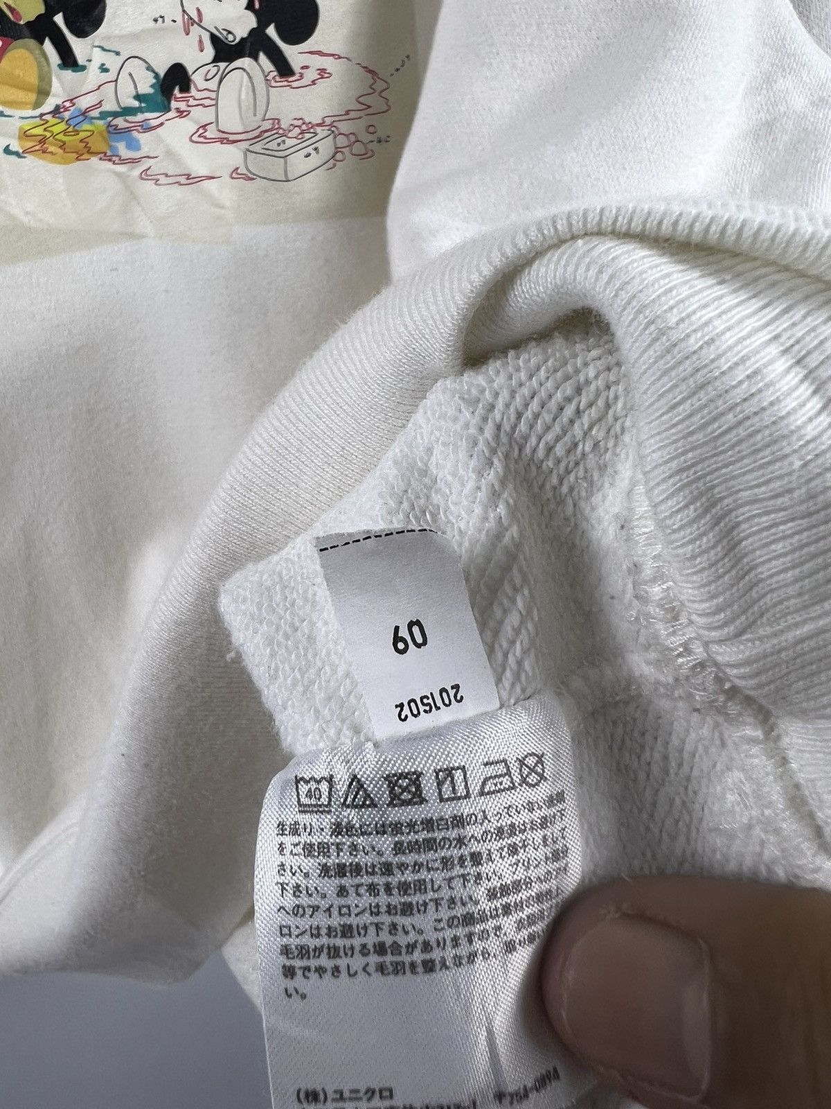 Disney × Japanese Brand × Uniqlo 🔥 Uniqlo Japan mickey mouse white sweatshirt - M Size US S / EU 44-46 / 1 - 8 Thumbnail