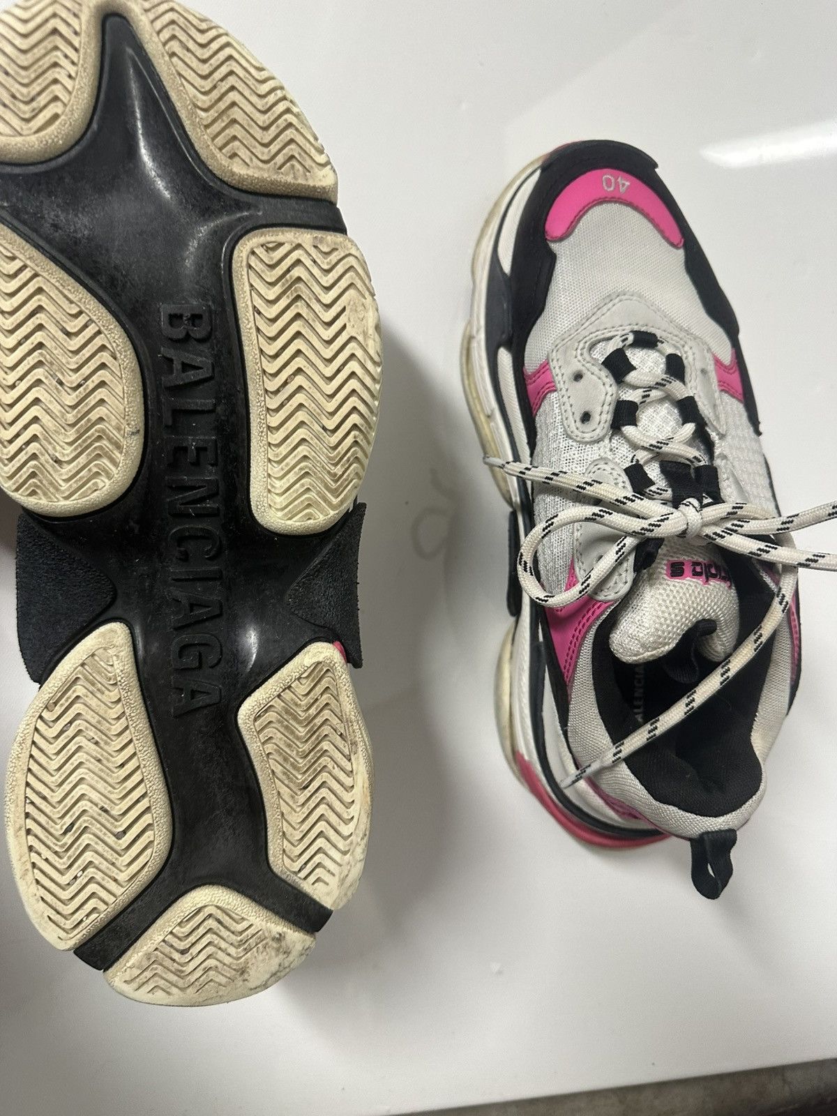 Balenciaga Balenciaga Triple S Sneaker Pink Unisex Size US 8.5 / EU 41-42 - 2 Thumbnail