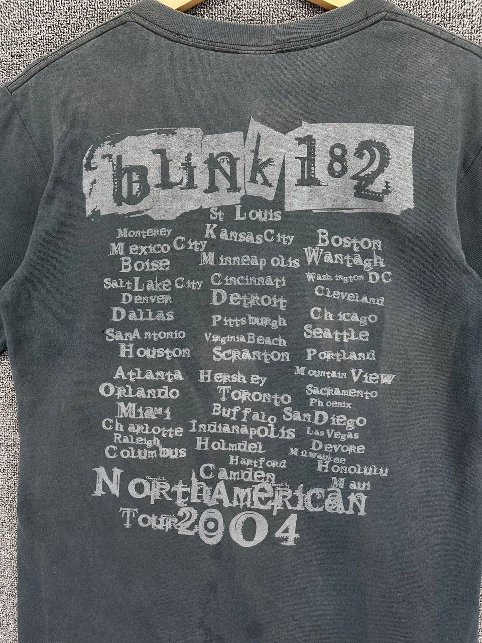 Band Tees Vintage Blink 182 Punk Rock Band Tees T Shirts Size US S / EU 44-46 / 1 - 8 Thumbnail