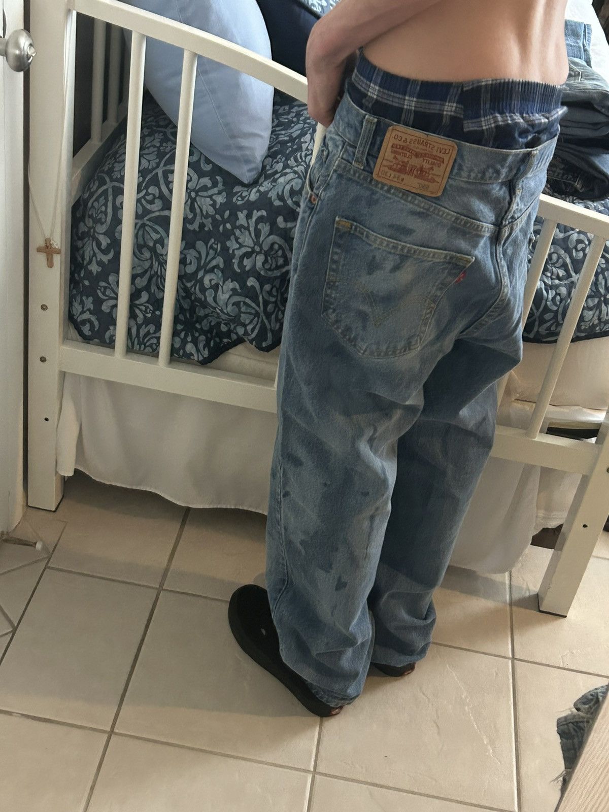 Levi's stained levi denim size 34/30 Size US 34 / EU 50 - 3 Thumbnail