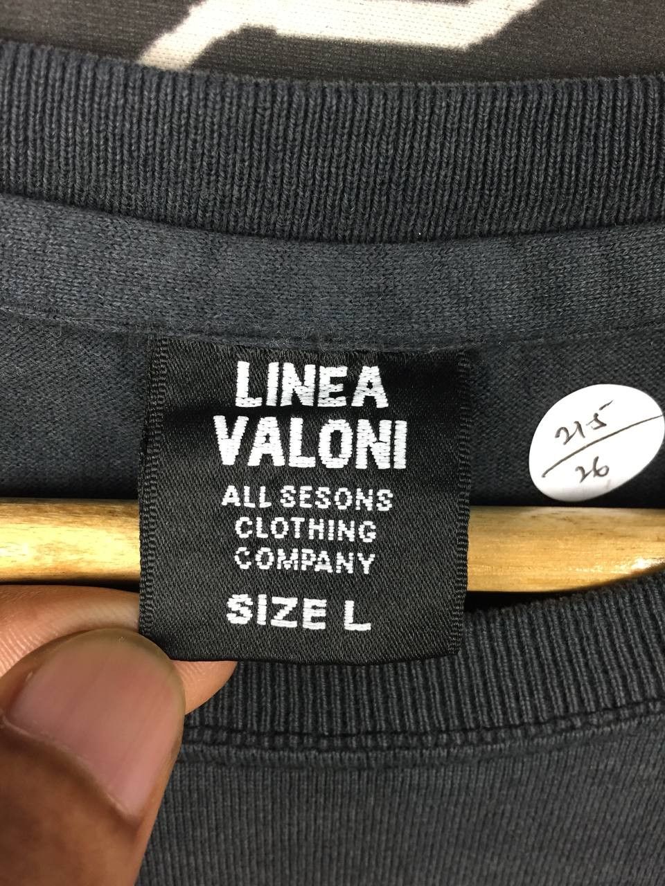Japanese Brand Linea Valoni Japan Rock & Roll Bass Guitar Graphic Tee Size US L / EU 52-54 / 3 - 11 Thumbnail