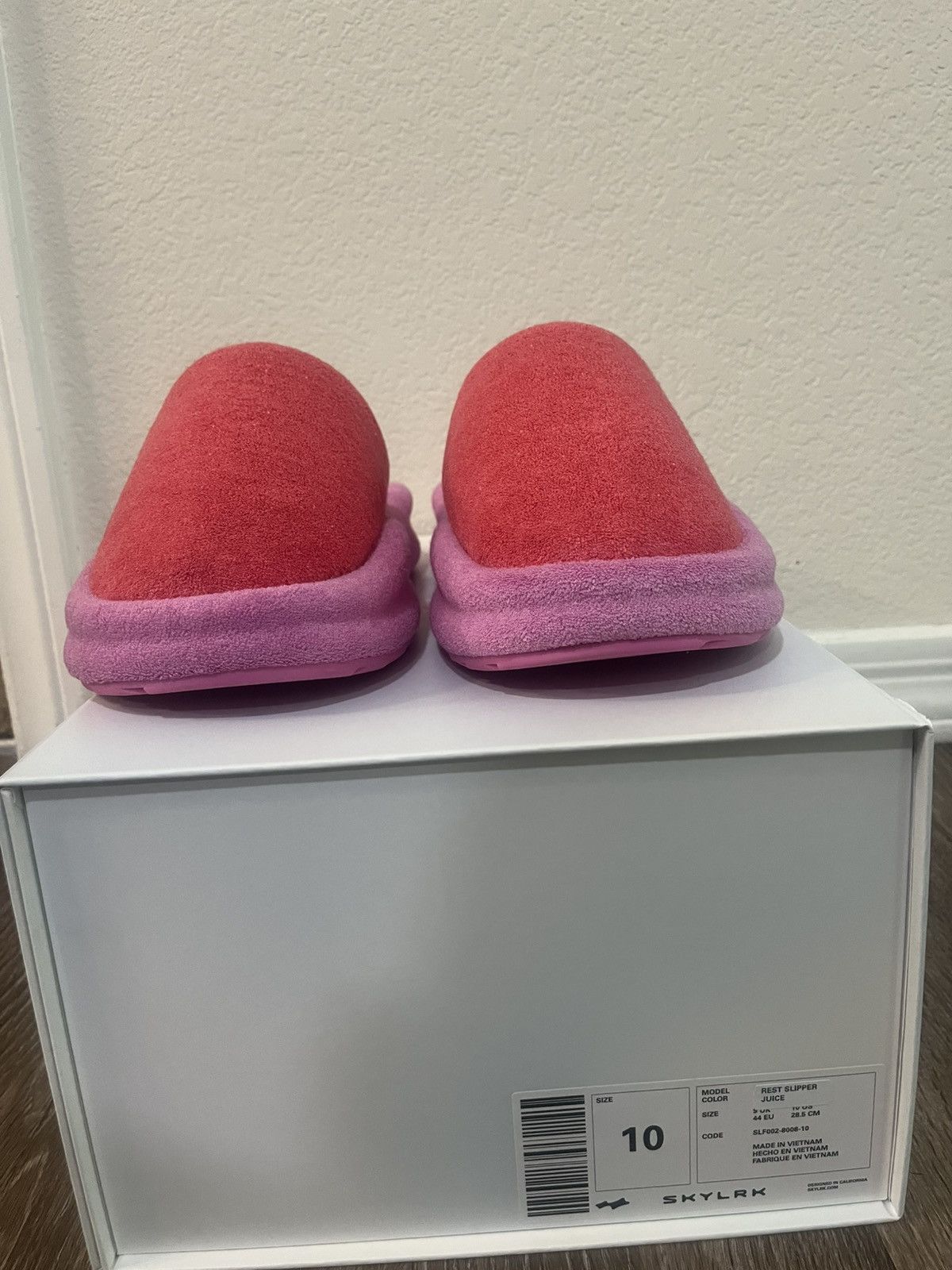 SKYLRK Skylrk Rest slides “Juice” colorway Size US 10 / EU 43 - 2 Thumbnail