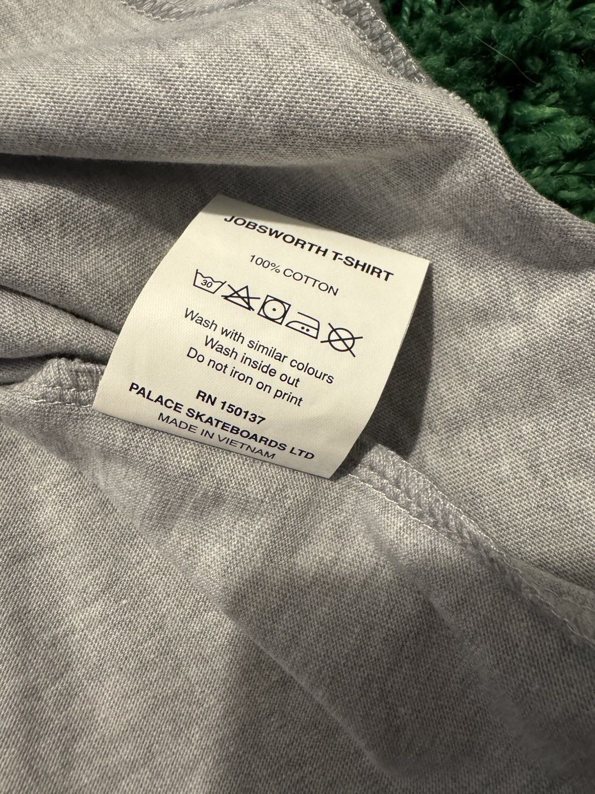 Palace Palace Jobsworth T-shirt Size US M / EU 48-50 / 2 - 5 Thumbnail