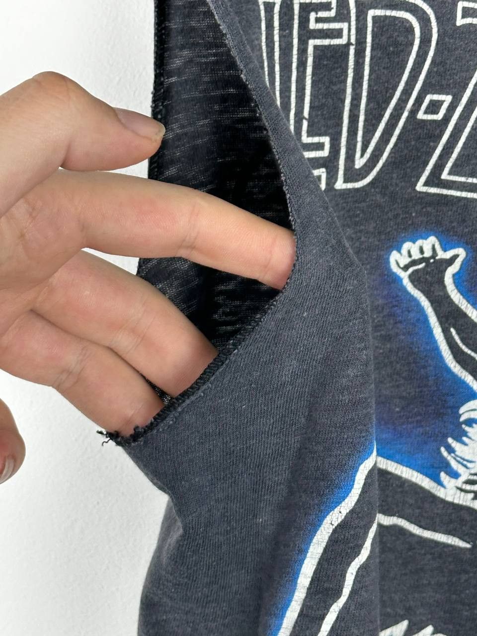 Band Tees Vintage 1984 Faded Led Zeppelin Single Stitch Blue Gem Tee Size US S / EU 44-46 / 1 - 9 Thumbnail