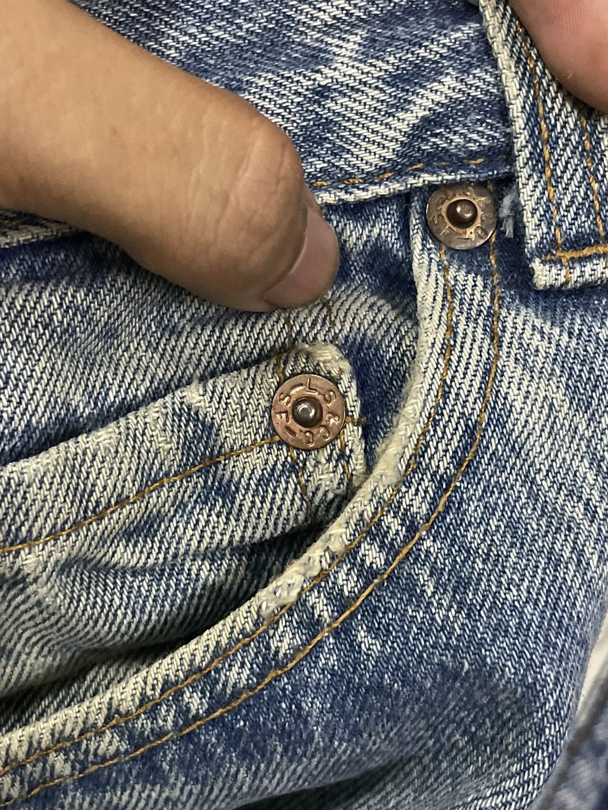 Levi's Vintage Clothing Vintage 80s Levi’s 501 Straight Cut Blue Wash Denim #546 Size US 31 - 18 Thumbnail