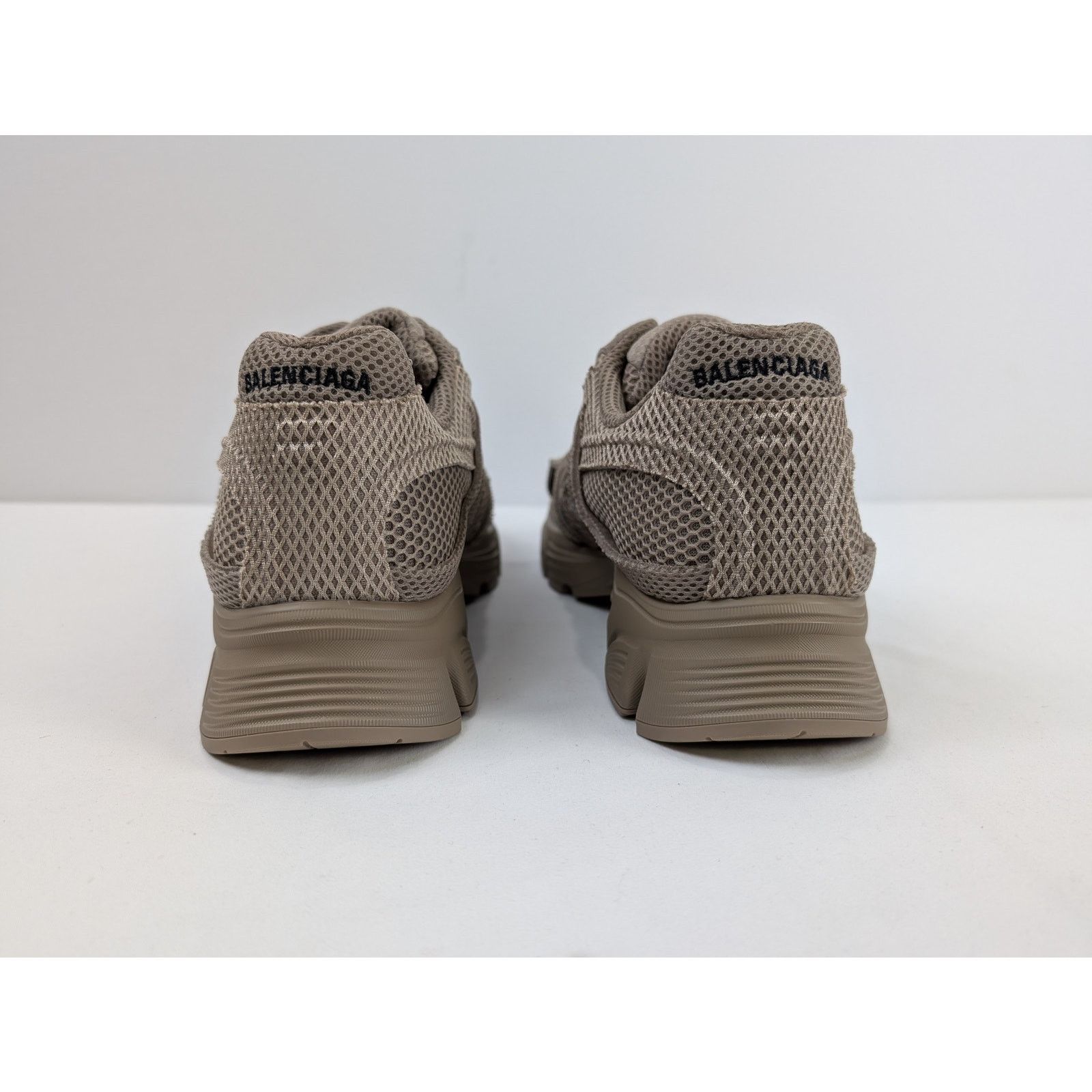 Balenciaga o1rshd1 Phantom Sneakers in Dark Beige Size US 13 / EU 46 - 11 Thumbnail