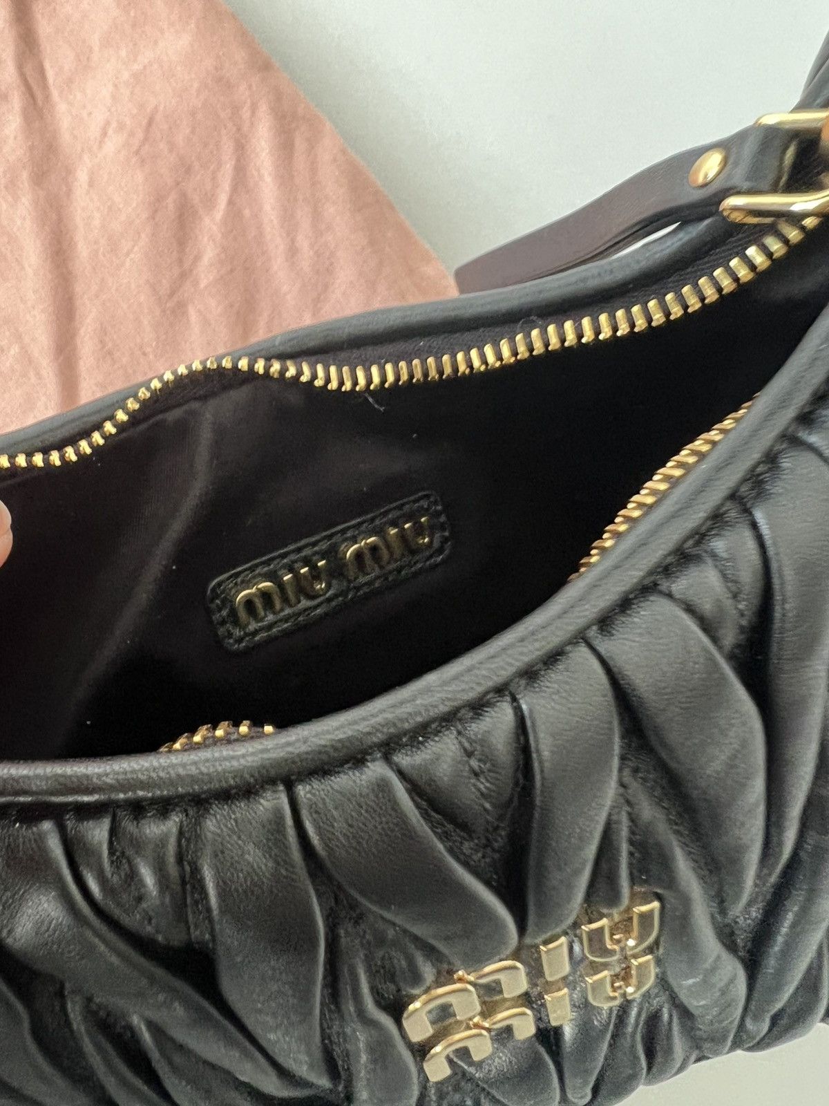 Miu Miu Miu Miu Wander matelassé nappa leather hobo bag in black Size ONE SIZE - 5 Thumbnail