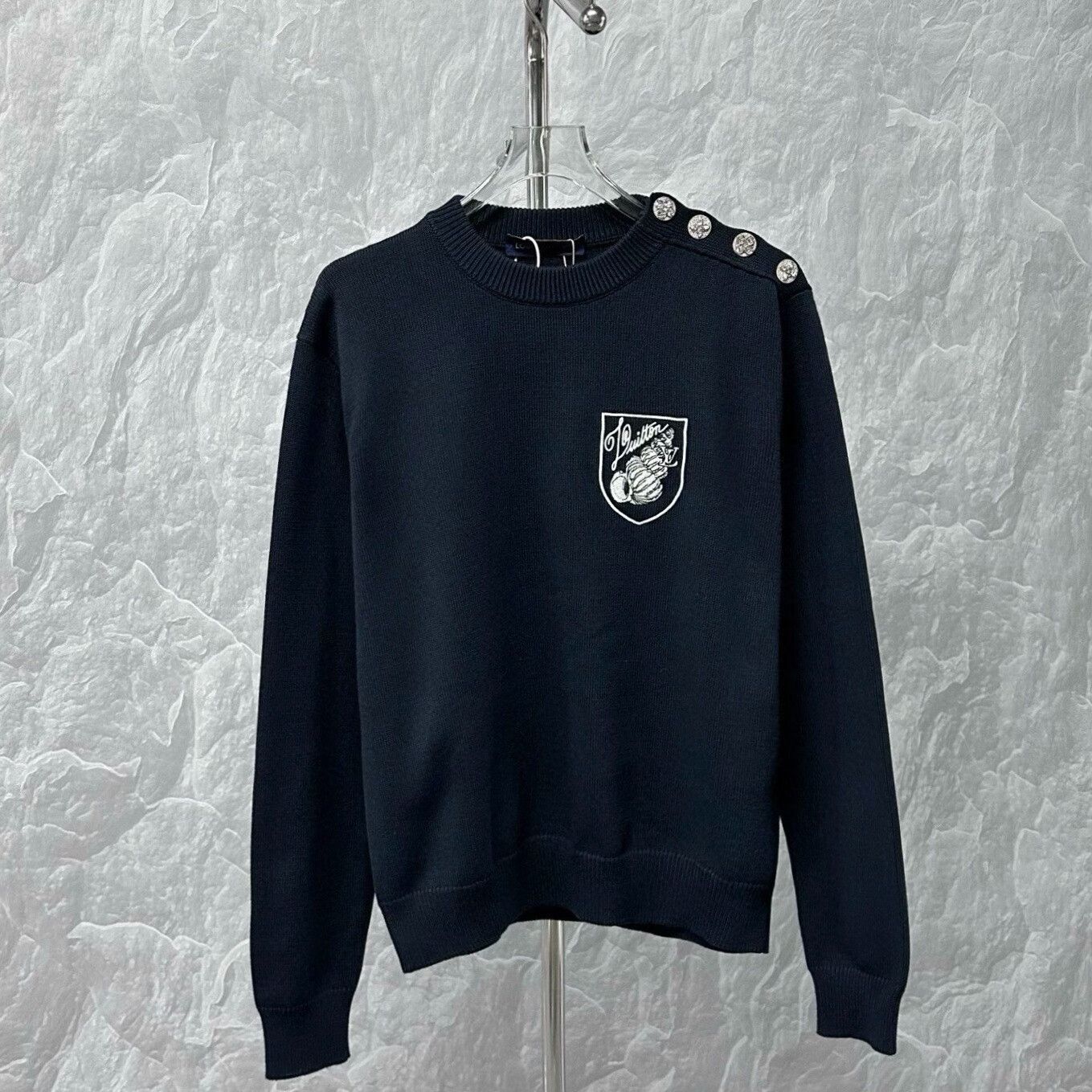 Louis Vuitton louis vuitton ss24 navy embroidered sweater Size XXL / US 16-18 / IT 52-54 - 1 Thumbnail