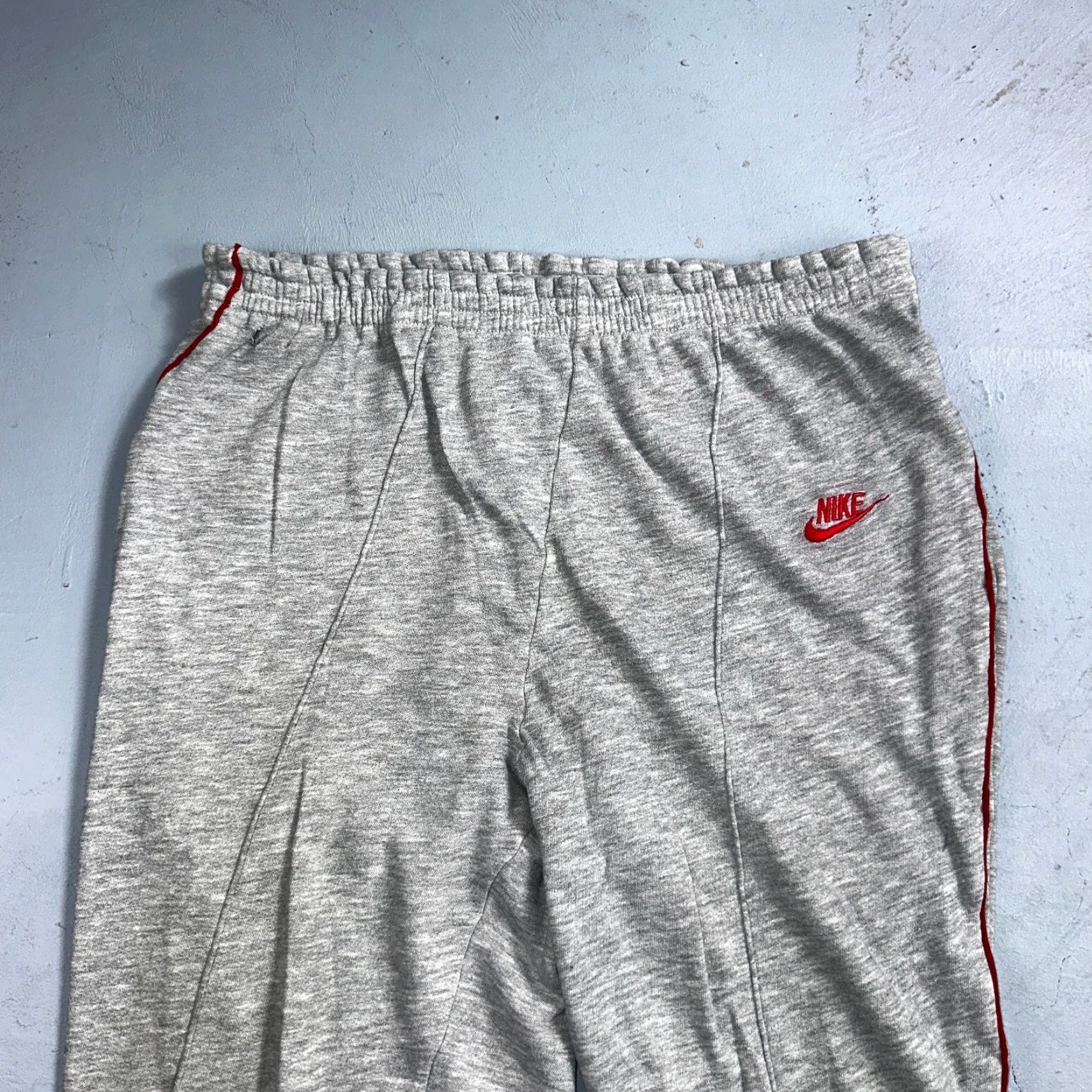 Nike Nike Vintage 80s Sweatpants Large Gray Red Trim Blue Tag 1980s Cotton Jogger Pants Men L Gray Nike Sweatpants 80s Athleisure Vintage Casual Size US 33 - 3 Thumbnail