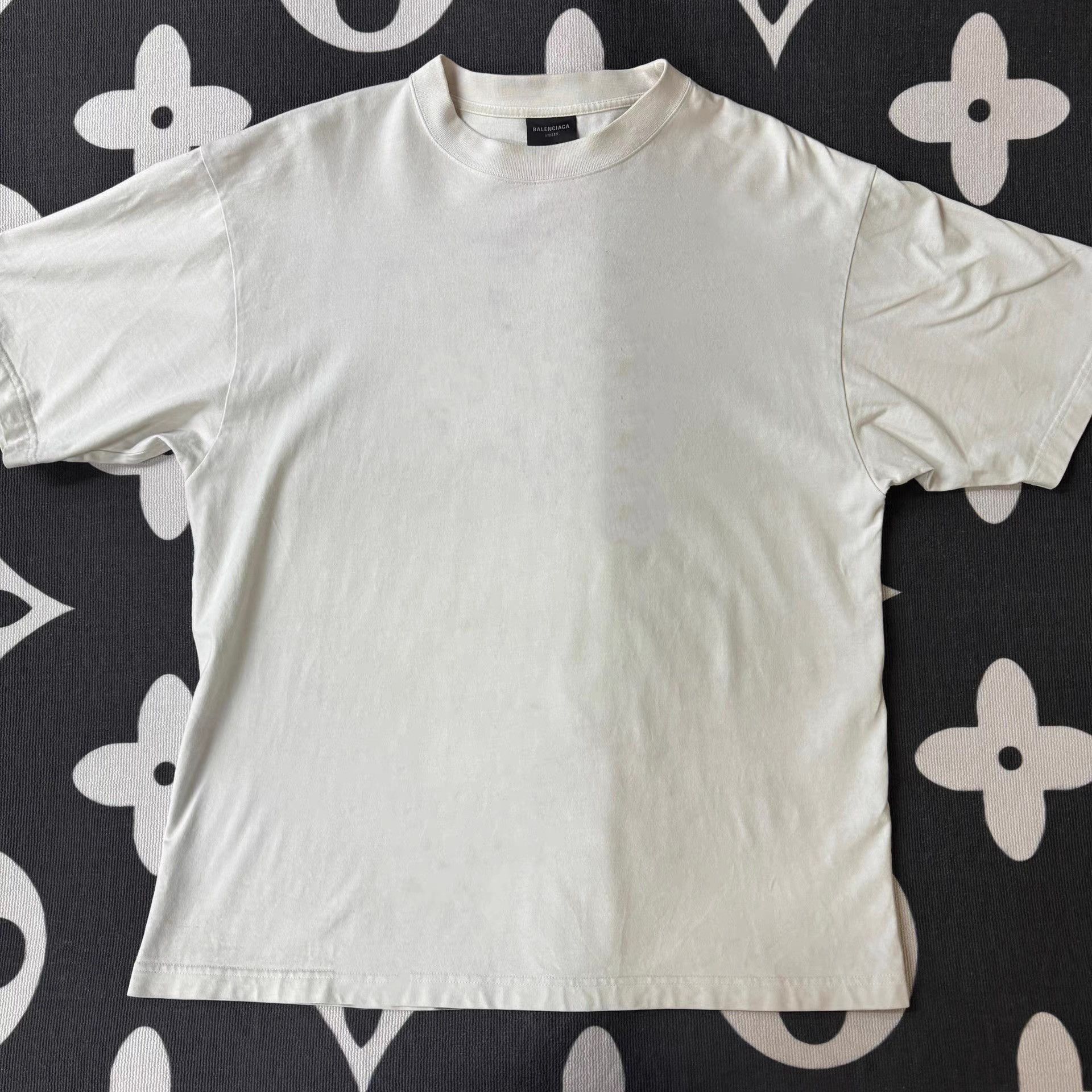 Balenciaga Balenciaga Pink Logo Short Sleeve T-shirt Q10 Size US M / EU 48-50 / 2 - 1 Thumbnail