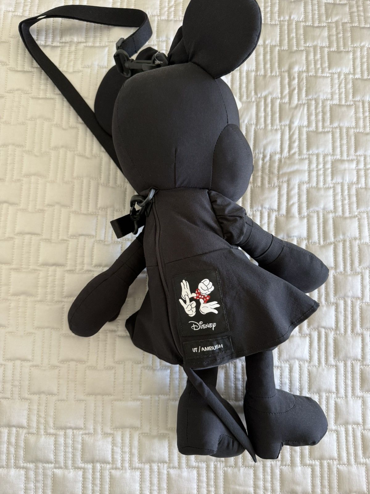 Uniqlo Uniqlo Ambush Disney Minnie Mouse 2-way Plush Bag Size ONE SIZE - 2 Thumbnail
