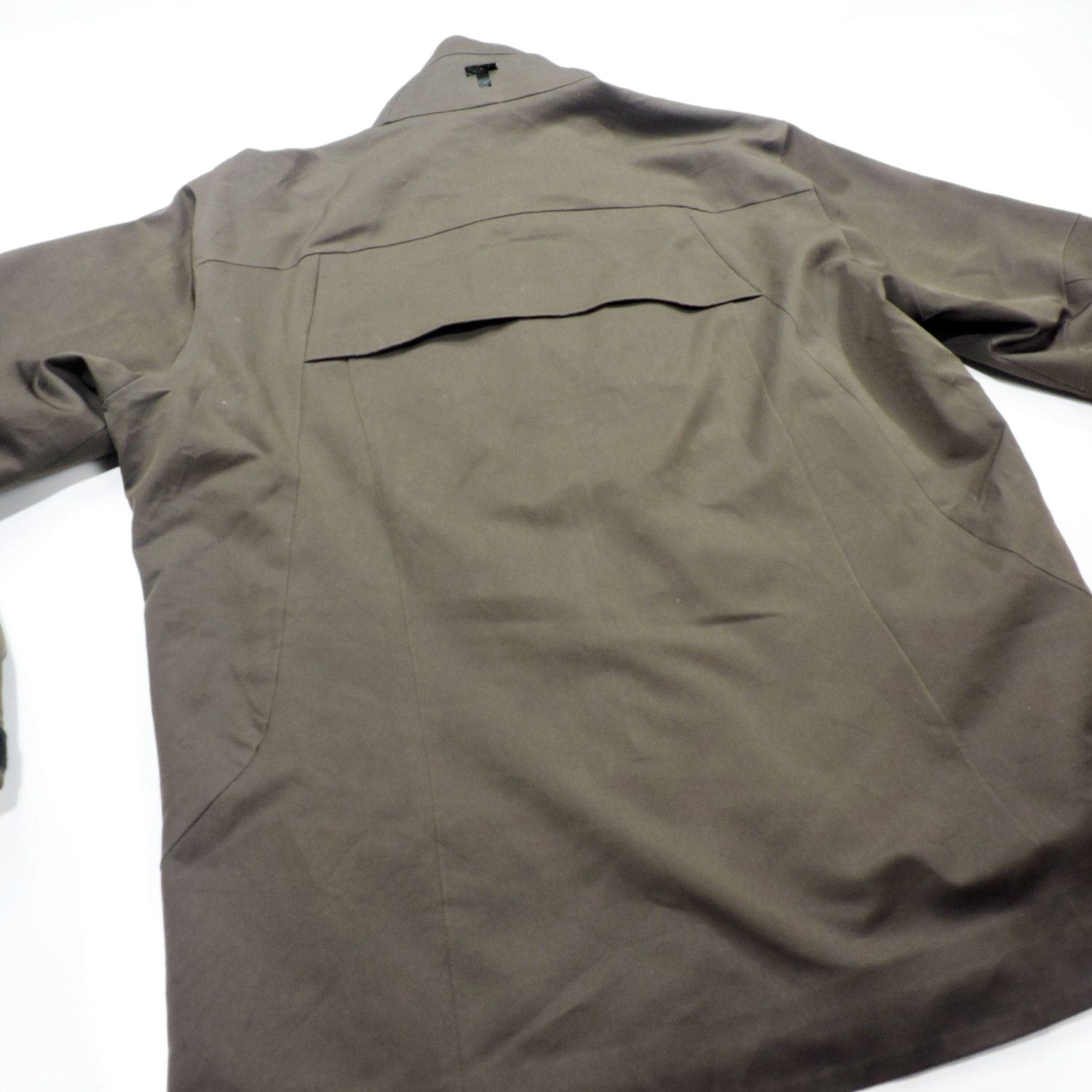 Tumi TUMI T-TECH LIGHTWEIGHT INSULATED WATER RESISTANT JACKET Size US S / EU 44-46 / 1 - 19 Thumbnail