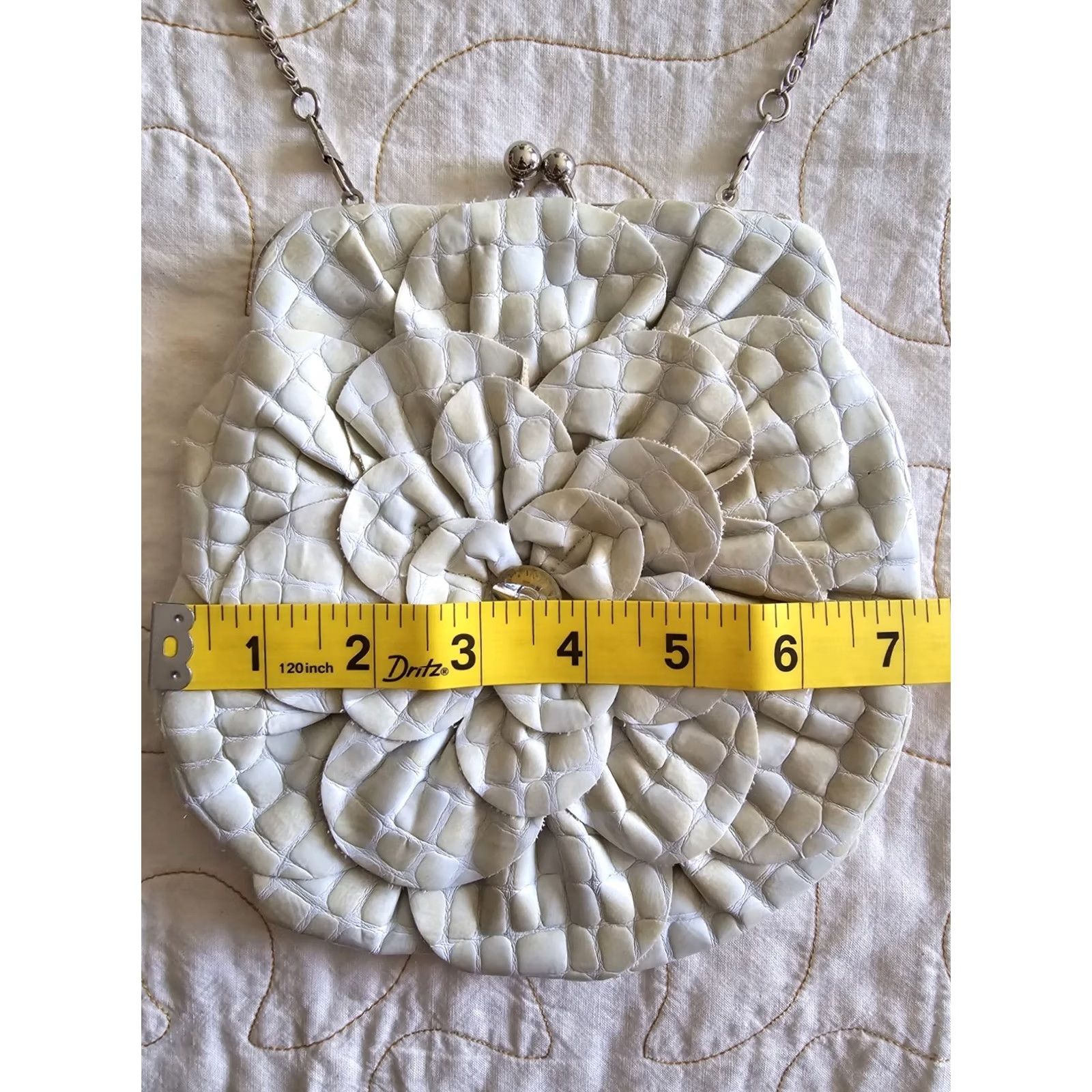 Vintage VINTAGE 90s Y2k Ivory Rose Crossbody Bag Fairycore Romantic Ethereal Purse Women Size ONE SIZE - 6 Thumbnail
