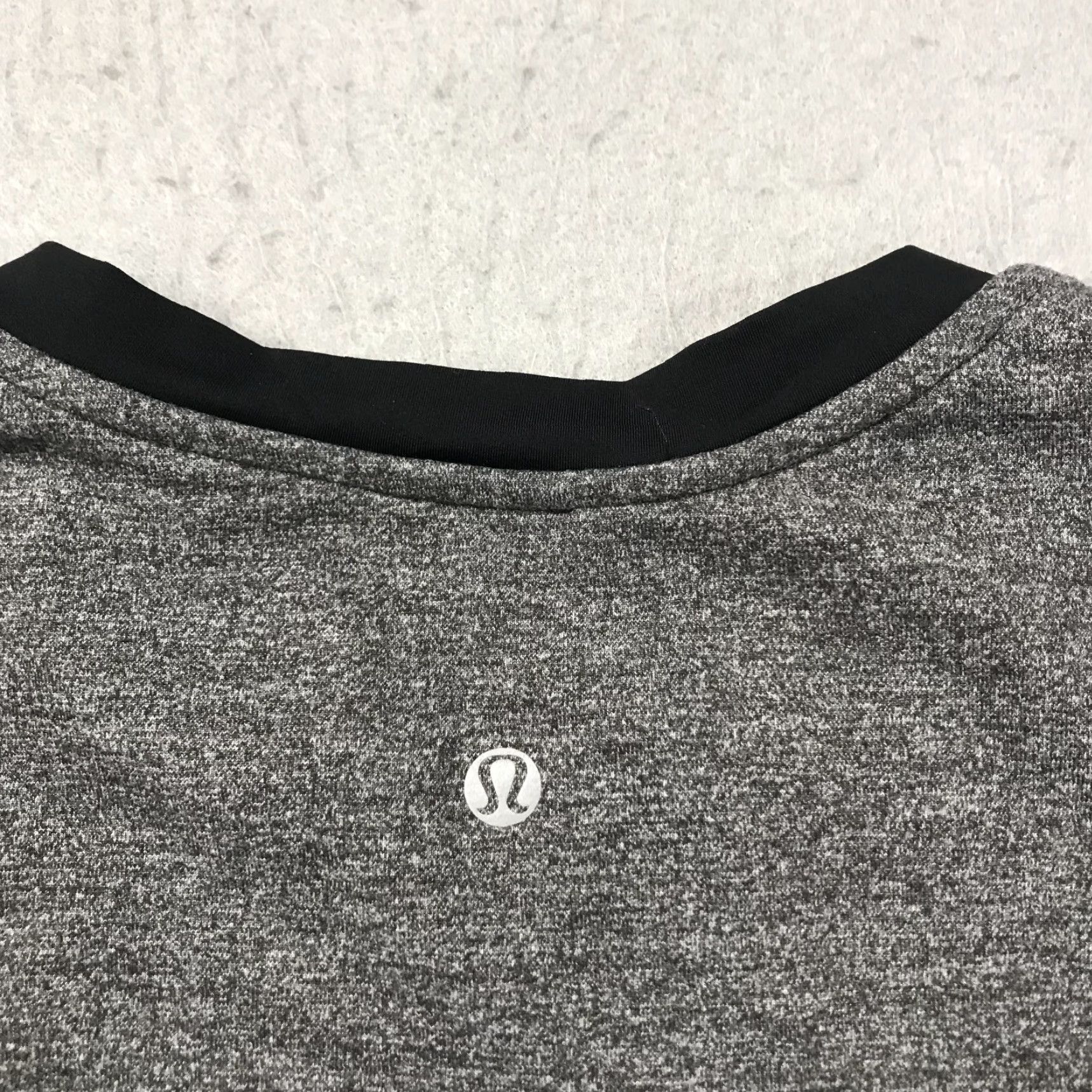 Lululemon Lululemon Shirt Mens Medium Slim Gray Surge Long Sleeve Stretch Gym Yoga Lift Size US M / EU 48-50 / 2 - 5 Thumbnail