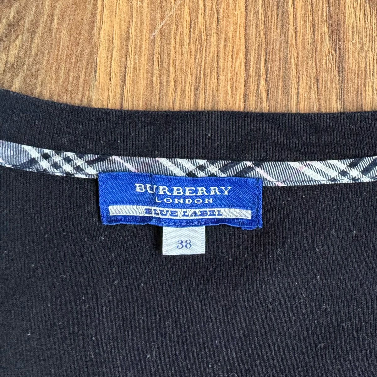 Burberry × Japanese Brand Burberry Blue Label T Shirt Vintage Only For Japan Big Logo Size XS / US 0-2 / IT 36-38 - 5 Thumbnail