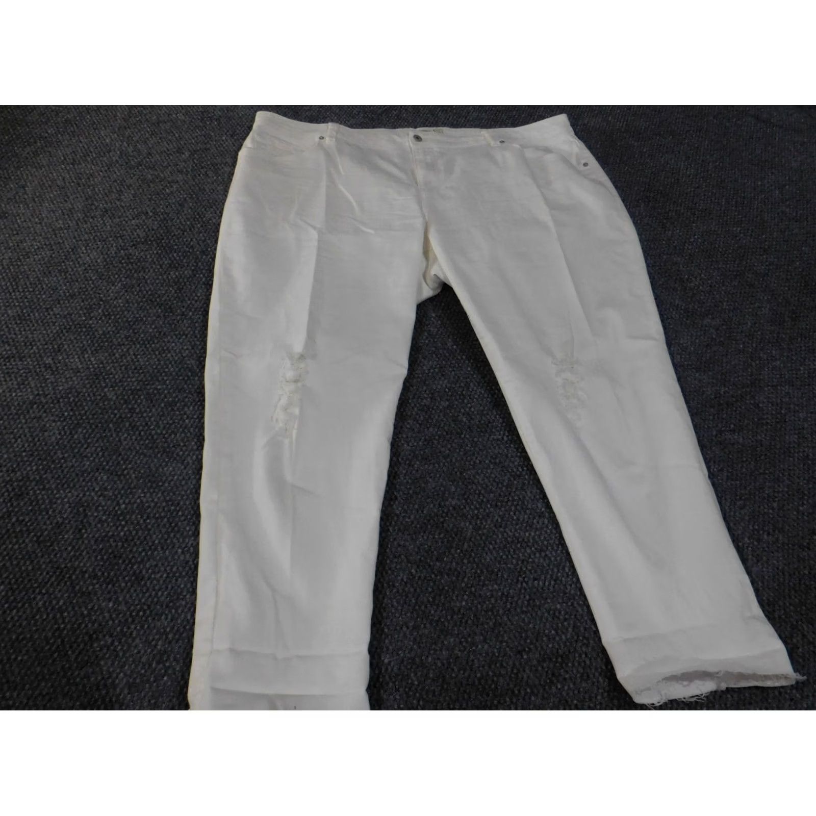 Lucky Brand Lucky Brand Jeans Womens 20W White Distressed Reese Boyfriend Cropped Jeans 5-Pocket Blue Regular Plus Size Pants Mens? Size 42" / US 20 - 3 Thumbnail