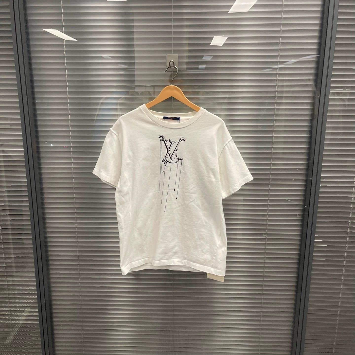Louis Vuitton White Short Sleeve Graphic T-Shirt Size US M / EU 48-50 / 2 - 1 Thumbnail