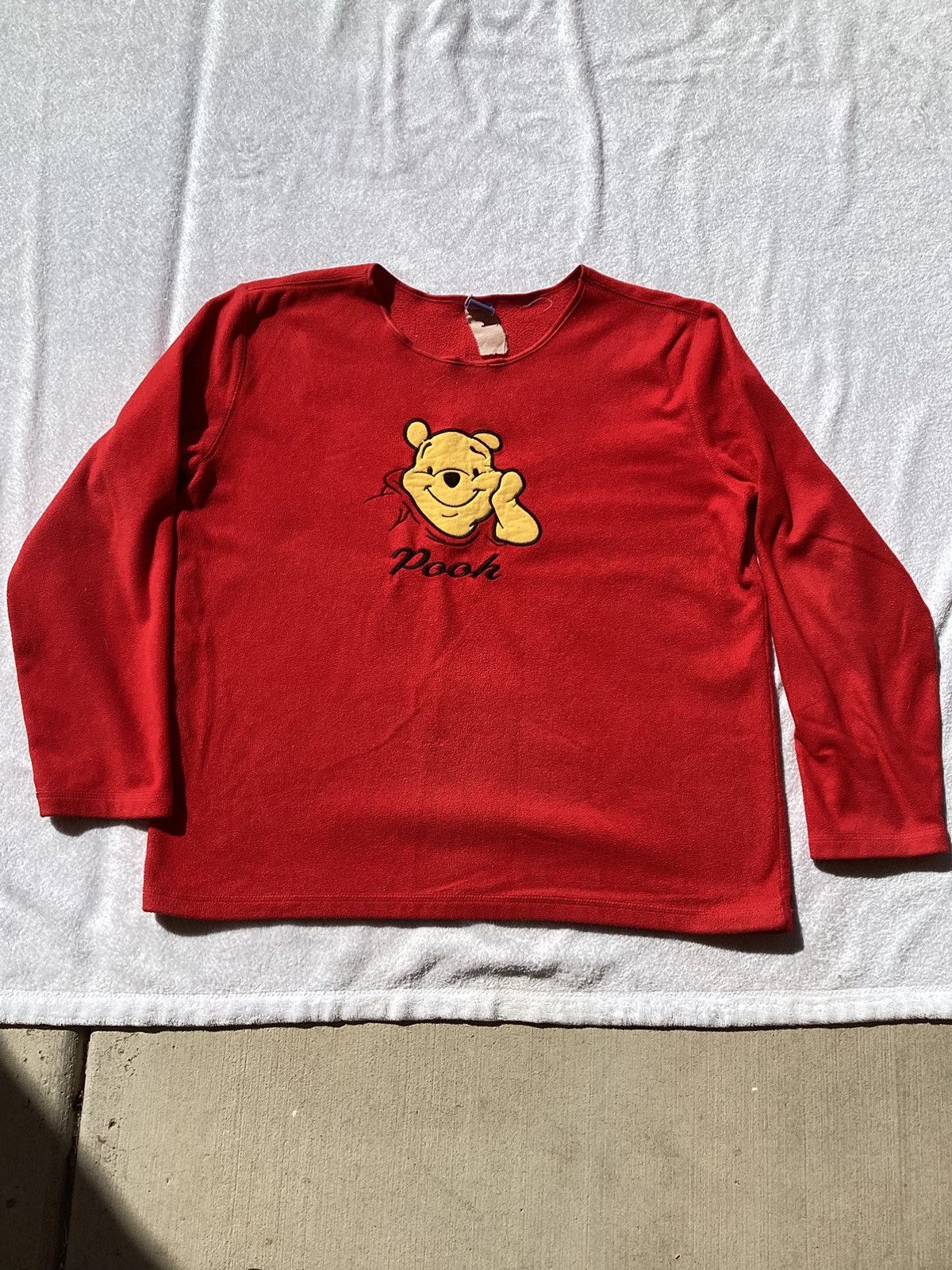 Disney × Vintage Vintage 90s Winnie the Pooh, Disney red sweatshirt Size L / US 10 / IT 46 - 1 Thumbnail