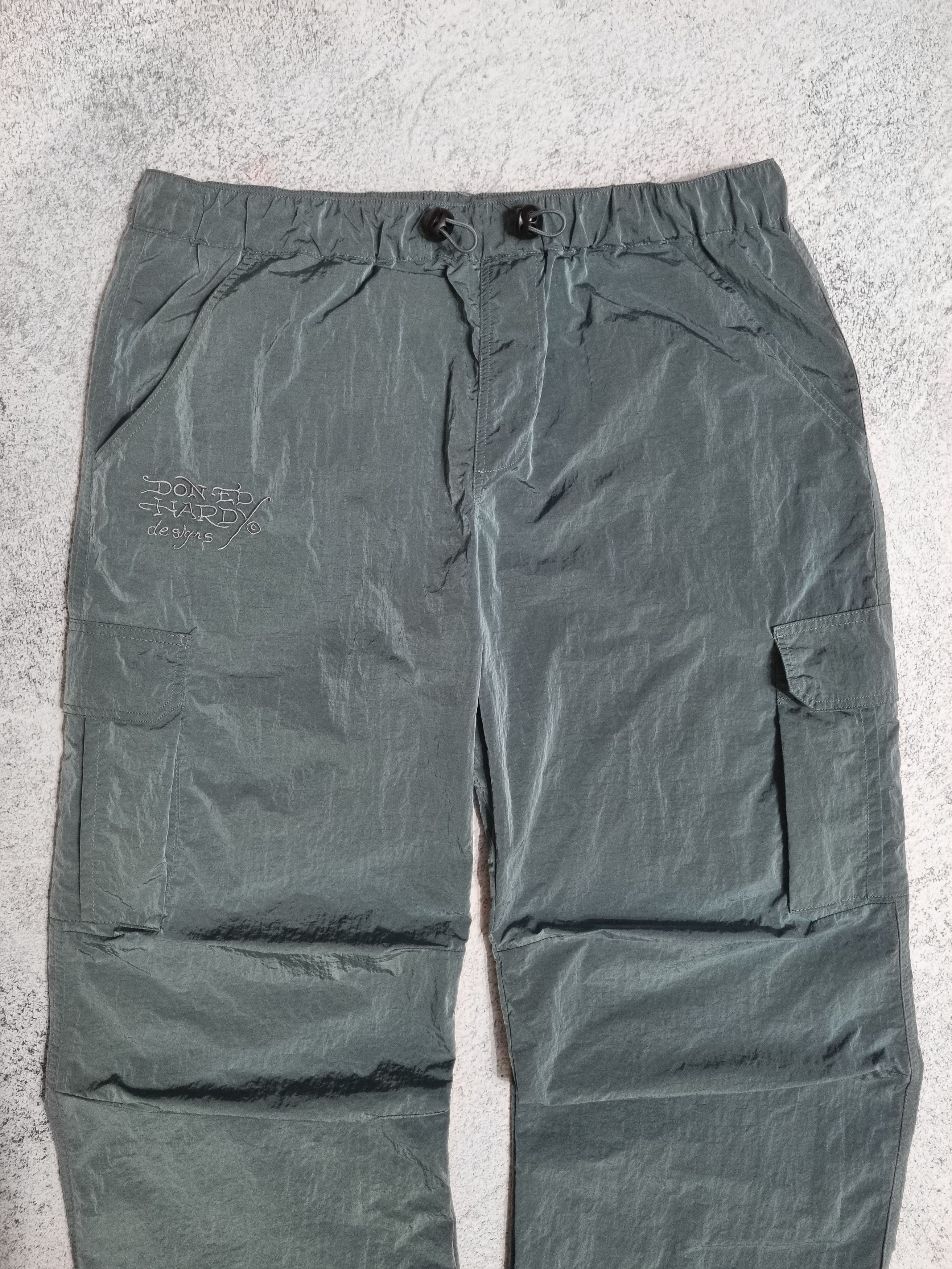 Ed Hardy Ed Hardy x Urban Outfitters Big Logo Metal Nylon Cargo Pants Size US 32 / EU 48 - 6 Thumbnail