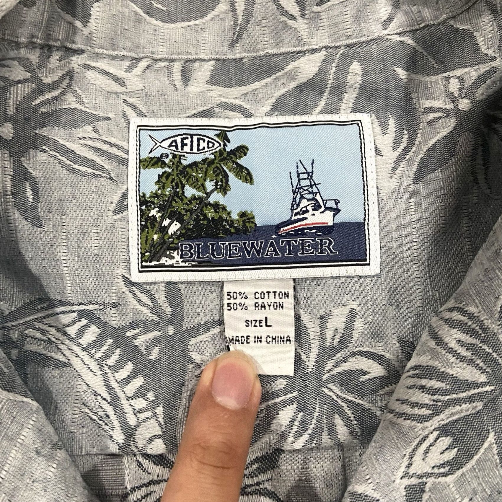 Vintage AFTCO Shirt XL Blue Button-Up Collared Short Sleeve Loop Collar Fish Boats Marlin Pockets All Seasons Casual Mens Size US XL / EU 56 / 4 - 7 Thumbnail
