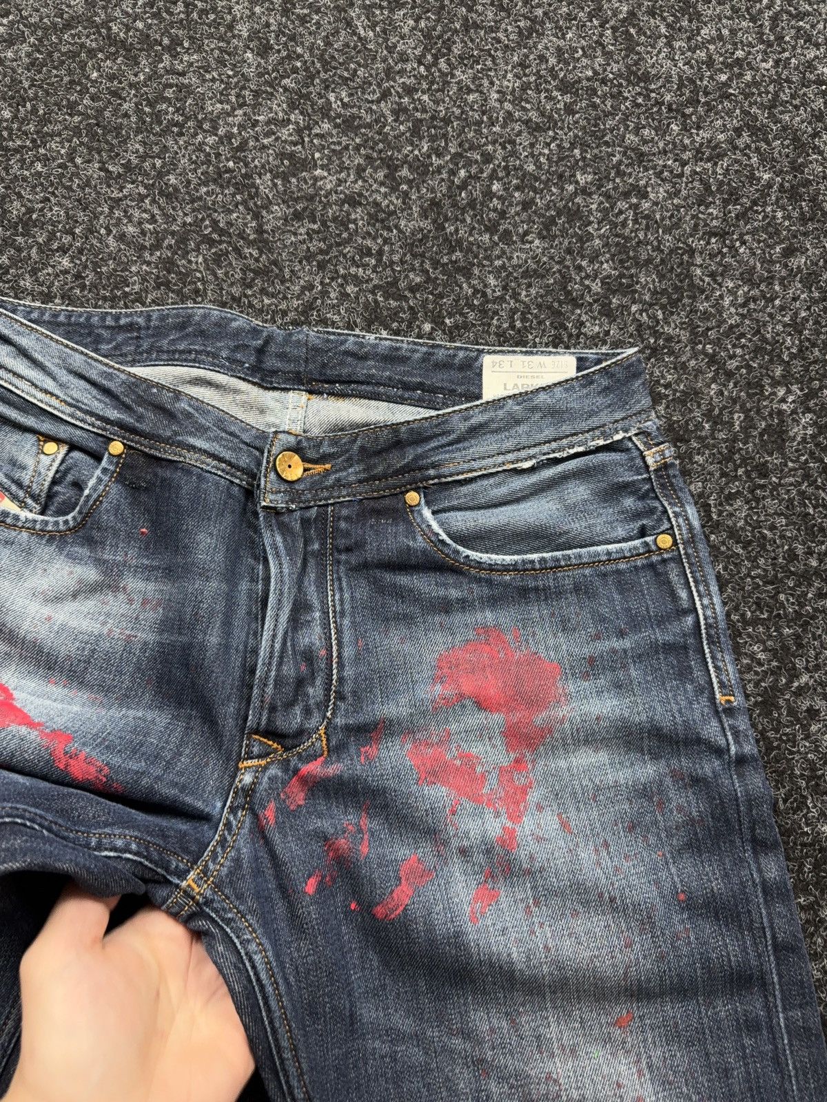 Diesel 00s Diesel Larkee Distressed Punk Custom Painted Y2K Jeans Size US 31 - 9 Thumbnail