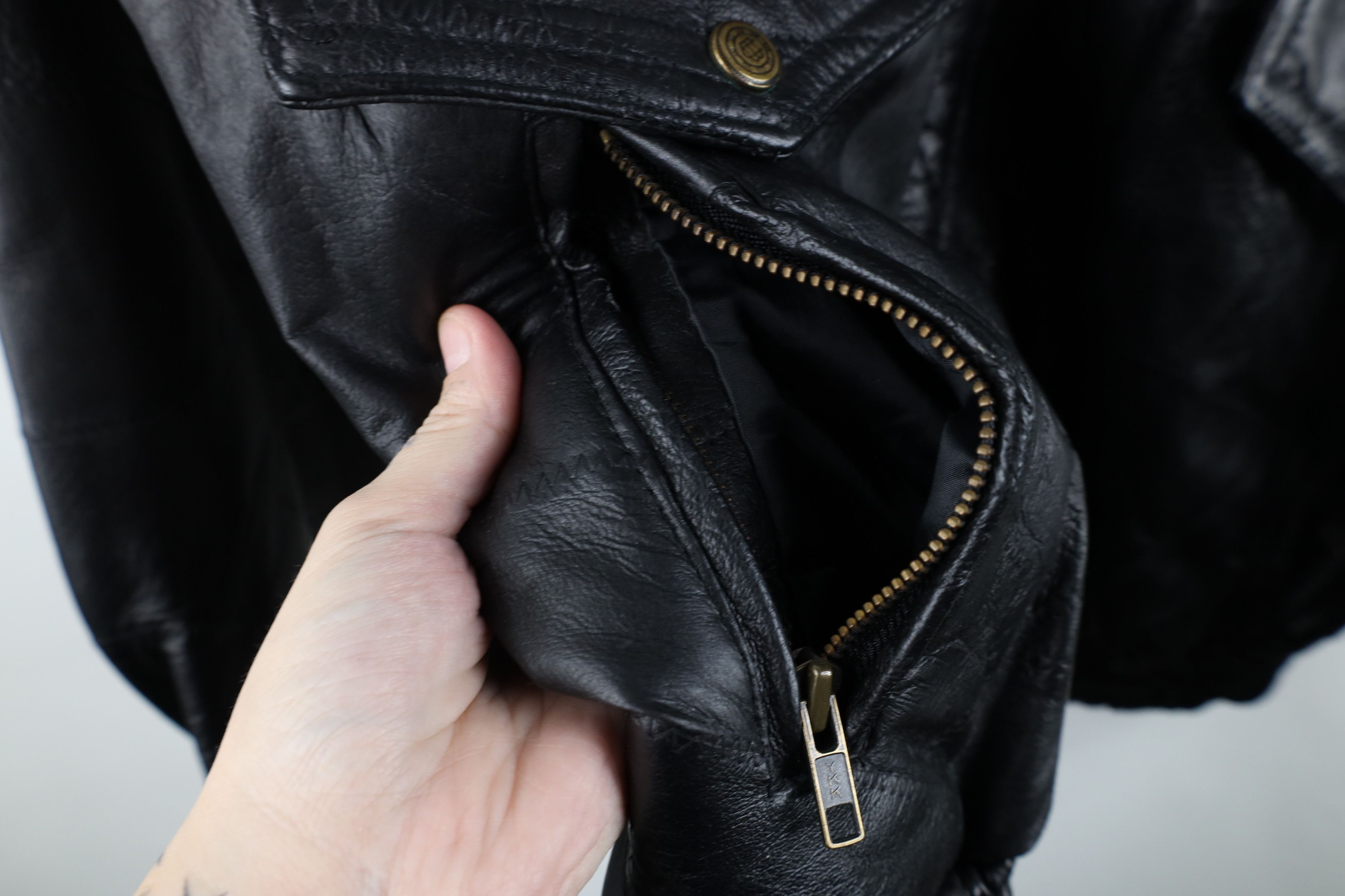 Vintage Vintage 90s Streetwear Patchwork Leather Bomber Jacket Black Size US XL / EU 56 / 4 - 7 Thumbnail